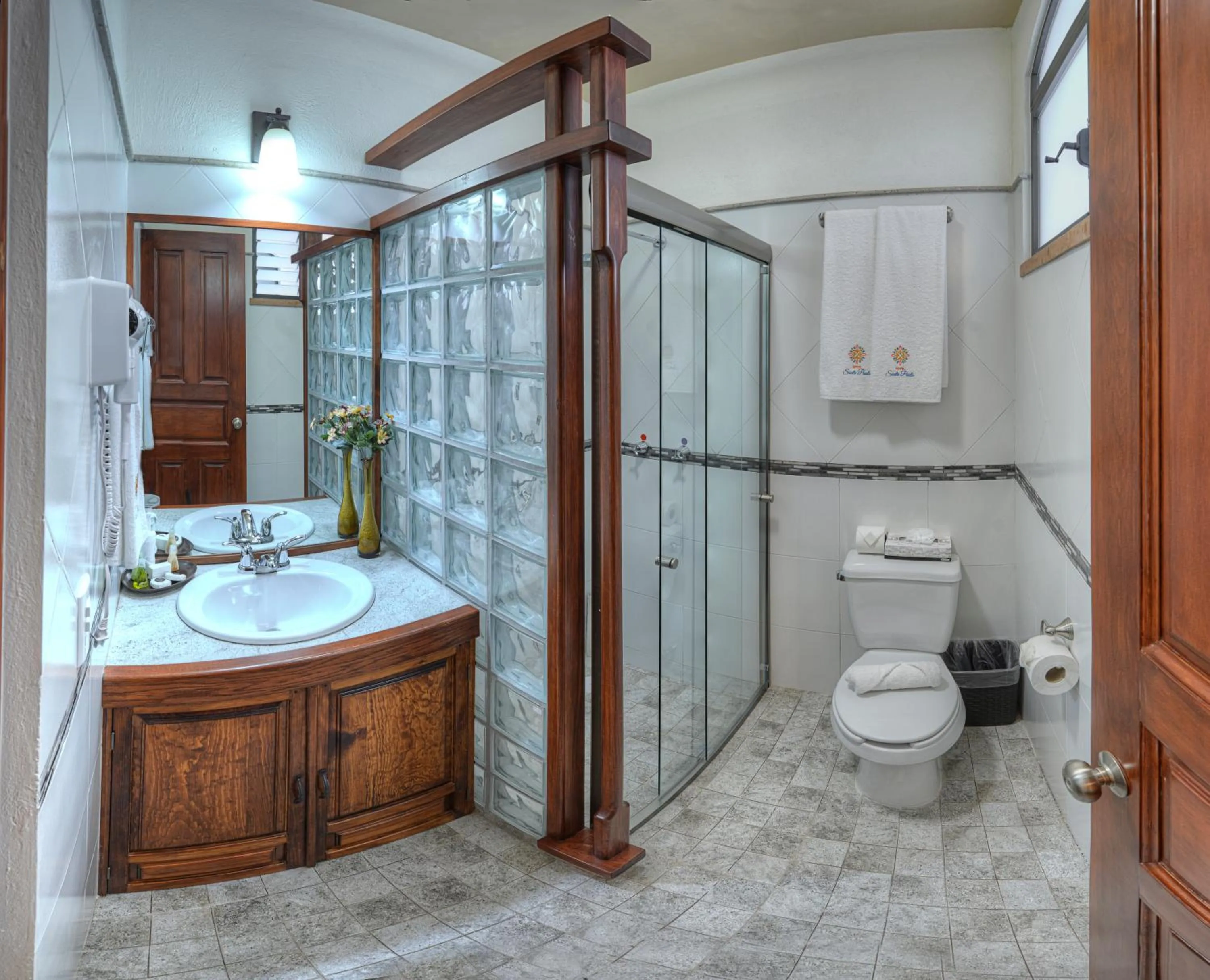 Bathroom in Hotel Santa Paula
