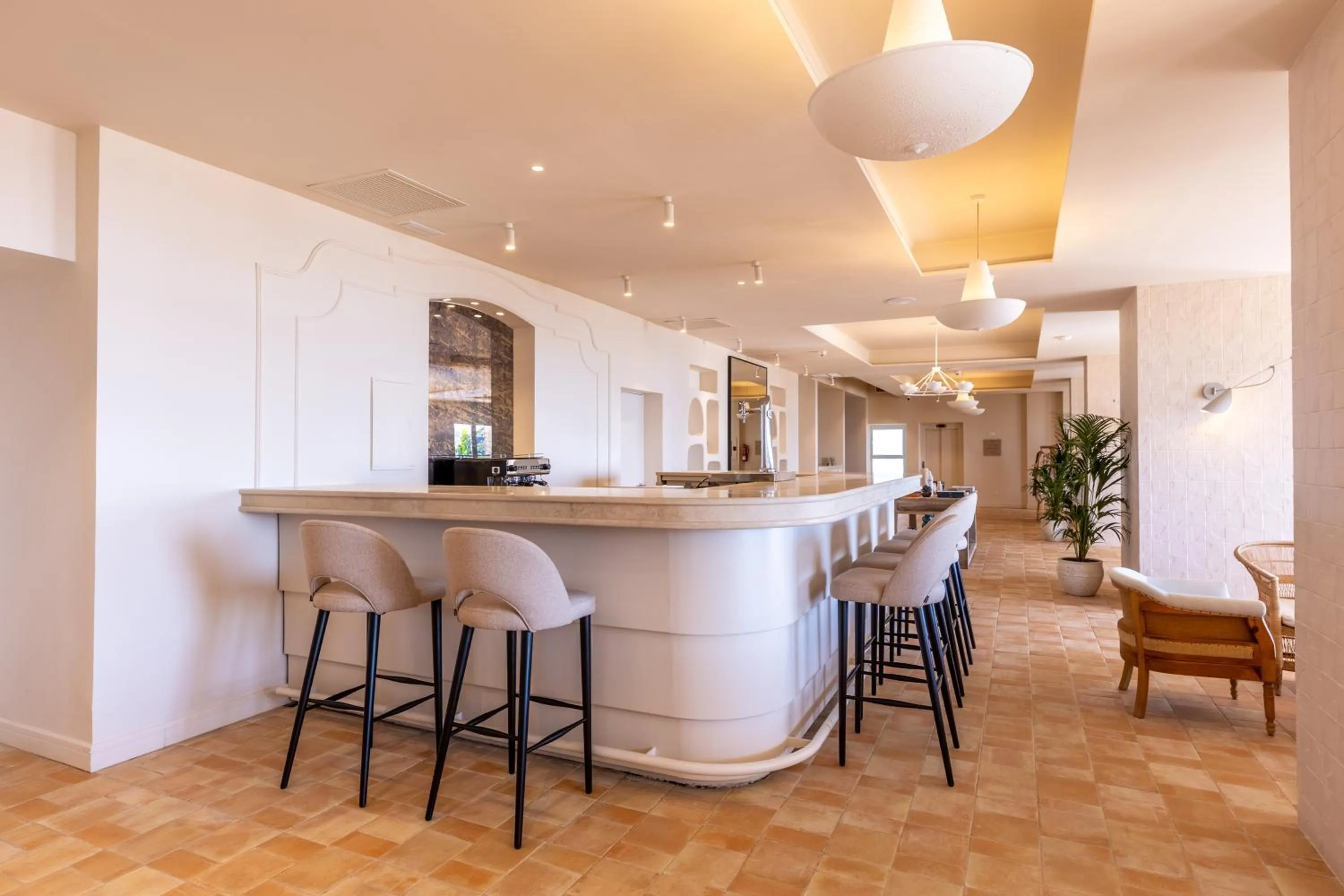 Lounge or bar in Hoposa Pollentia - Adults Only