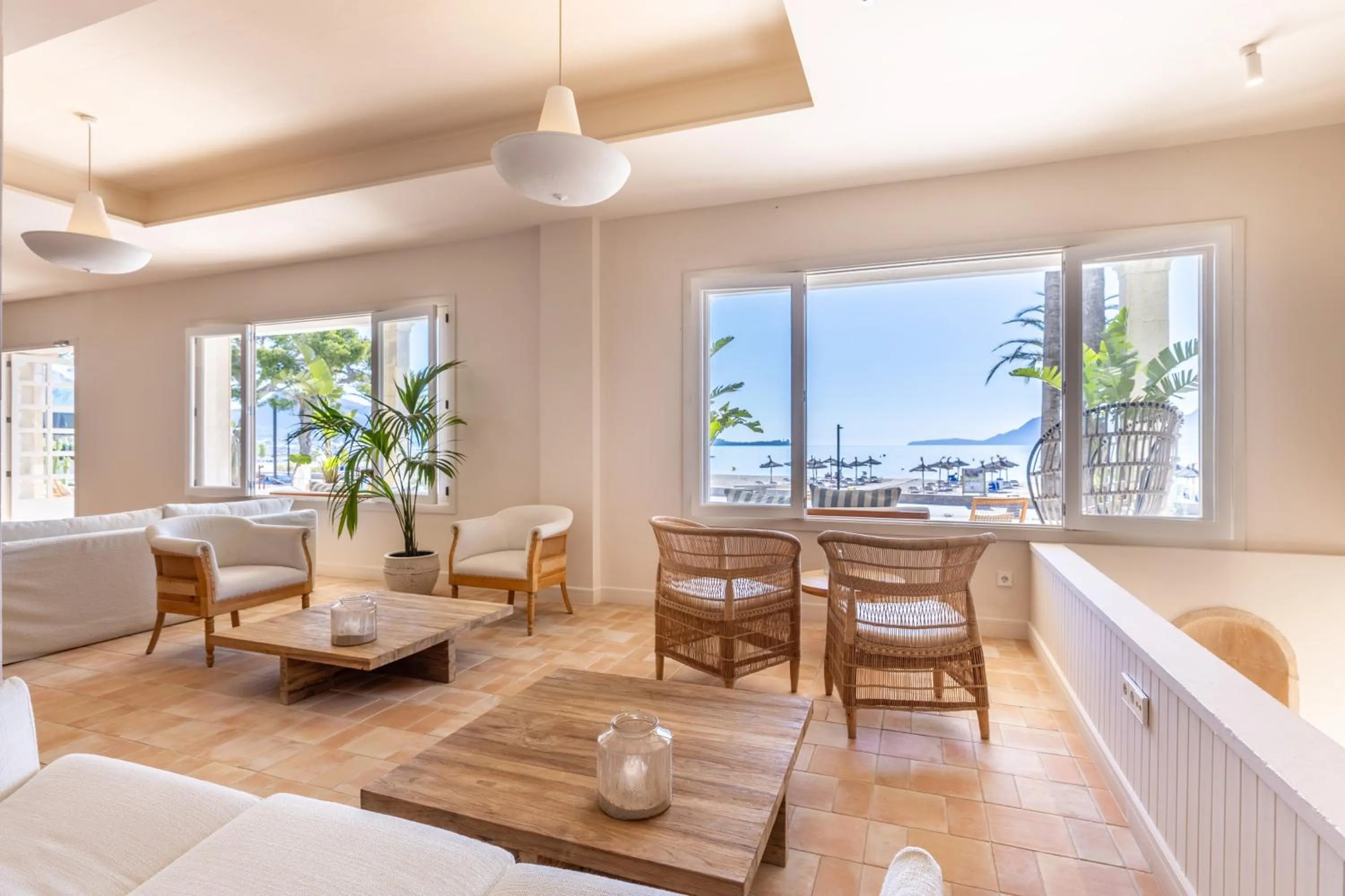 Lounge or bar in Hoposa Pollentia - Adults Only