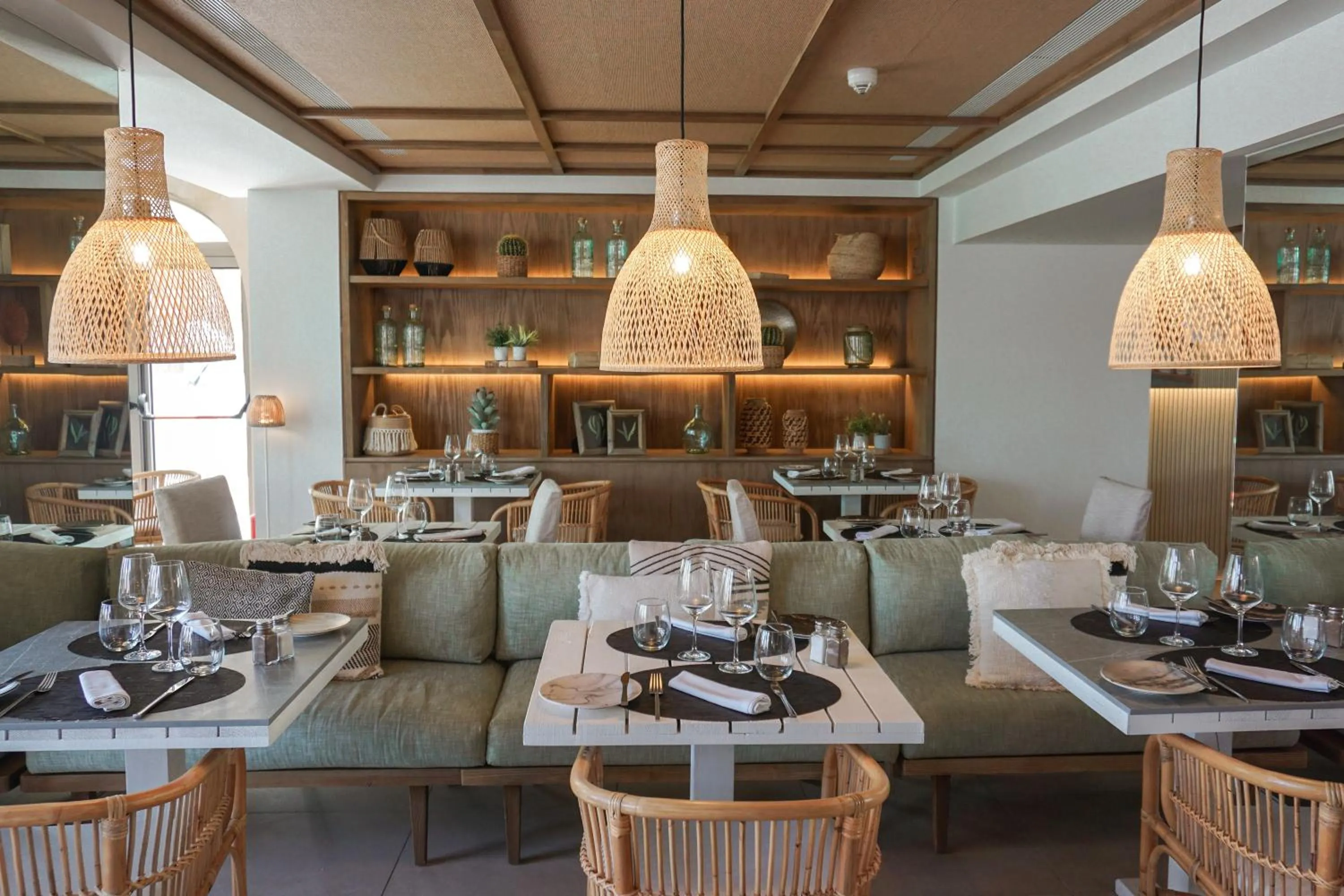 Restaurant/places to eat in Hoposa Pollentia - Adults Only