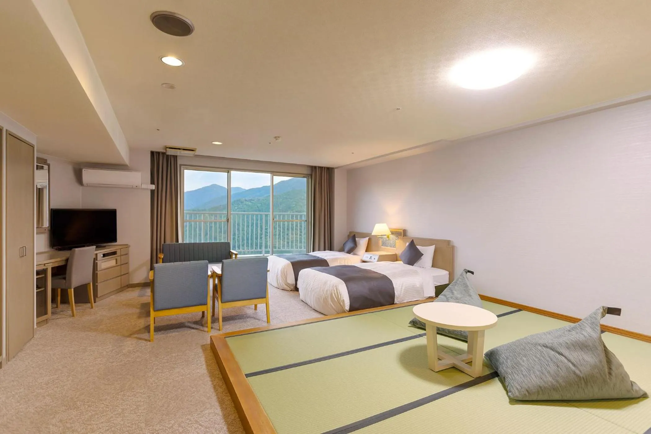 Photo of the whole room, Bed in TAOYA Gero