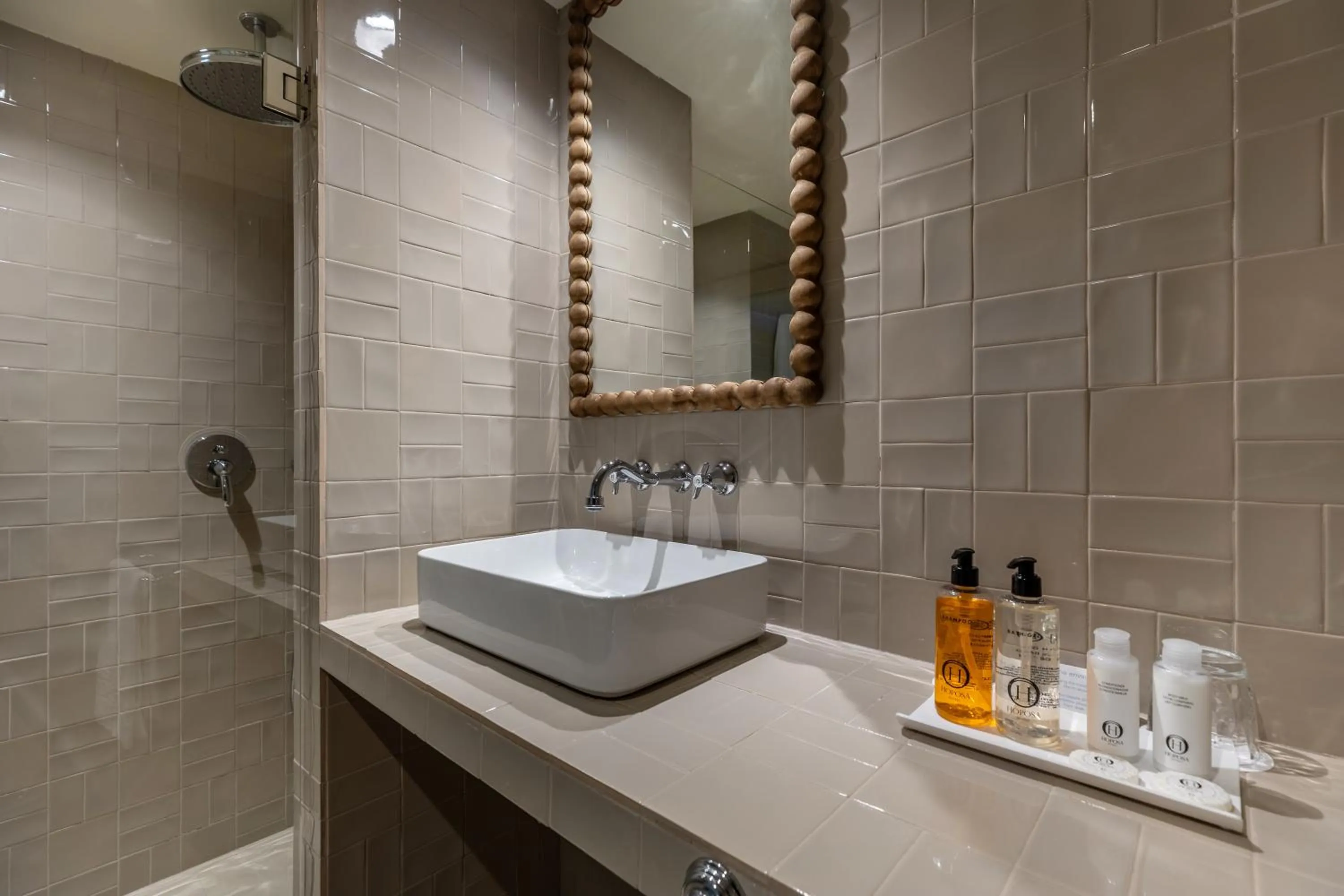 Shower in Hoposa Pollensamar Apartamentos