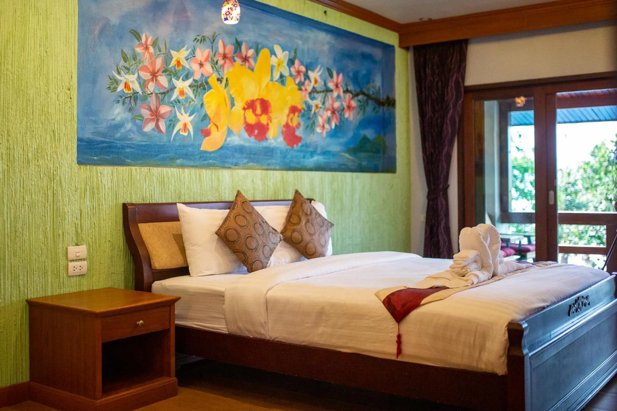 Bed in Nice Beach Resort Koh Pha-ngan