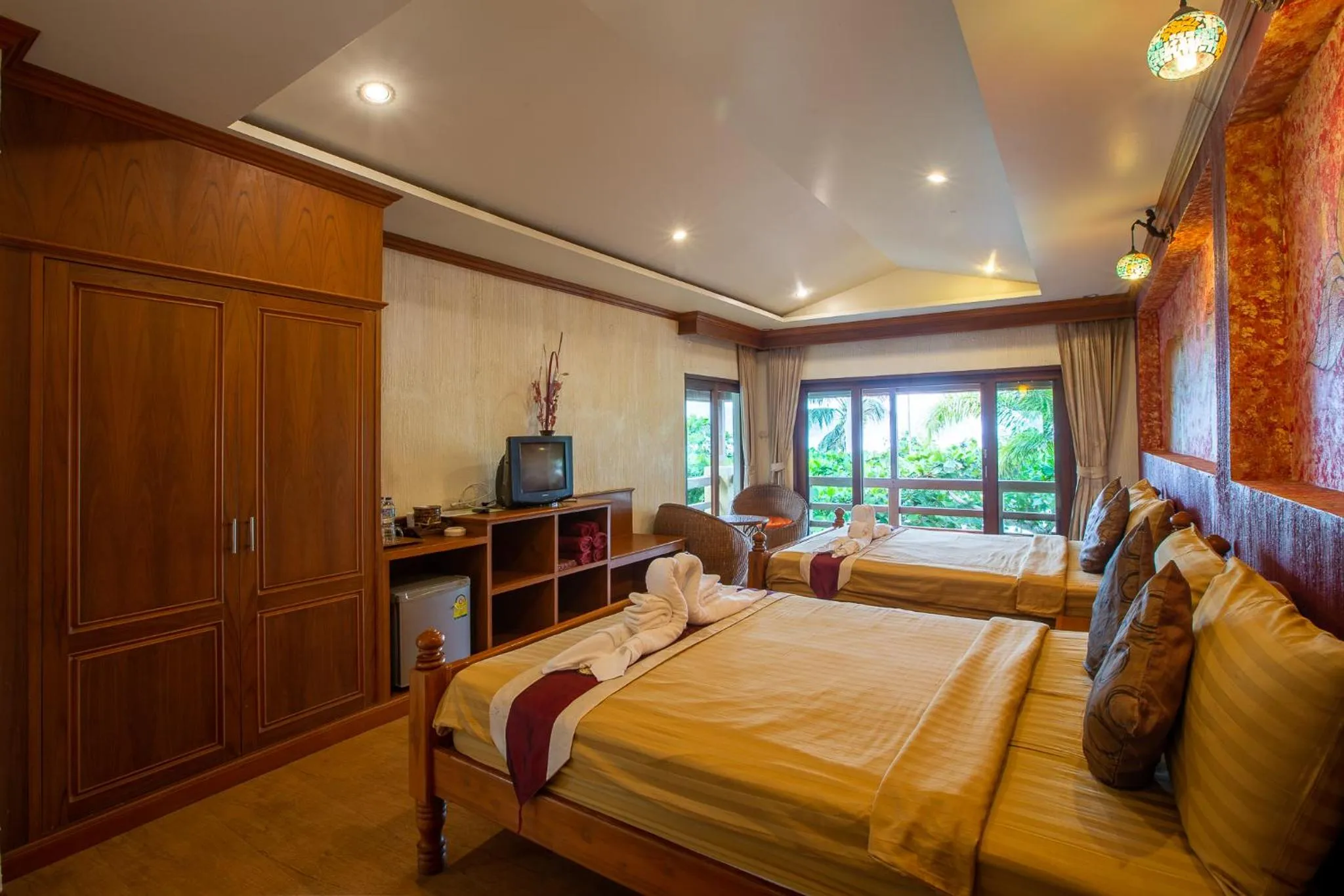 Bed in Nice Beach Resort Koh Pha-ngan