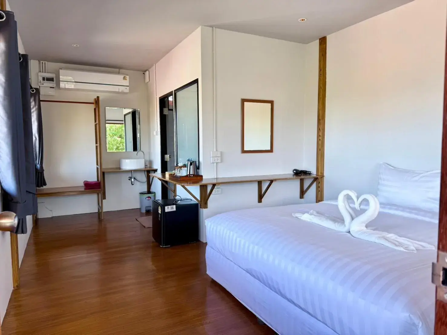 Standard Double Room in Nice Beach Resort Koh Pha-ngan Standard Double Room in Nice Beach Resort Koh Pha-ngan