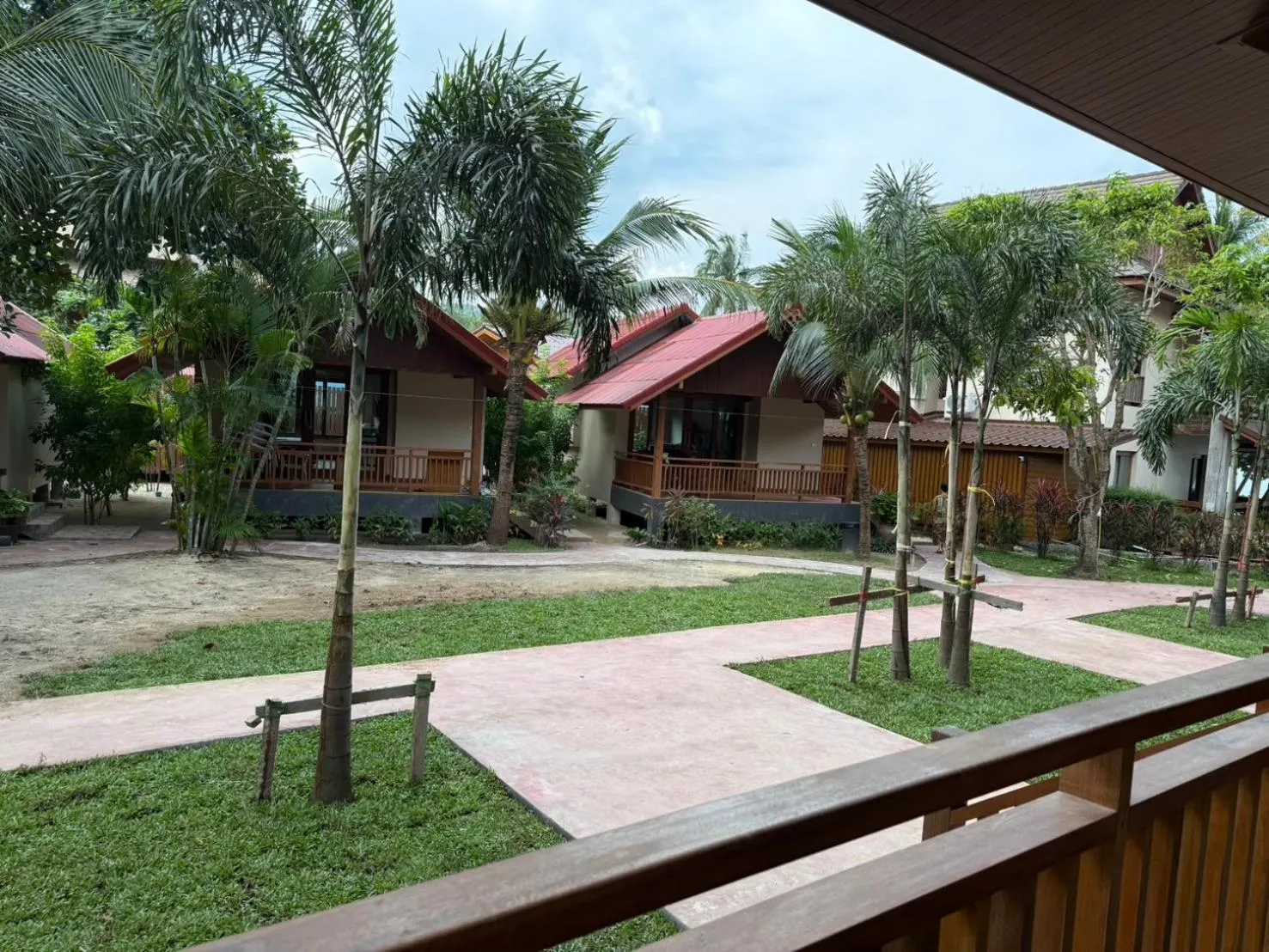 Garden view in Nice Beach Resort Koh Pha-ngan