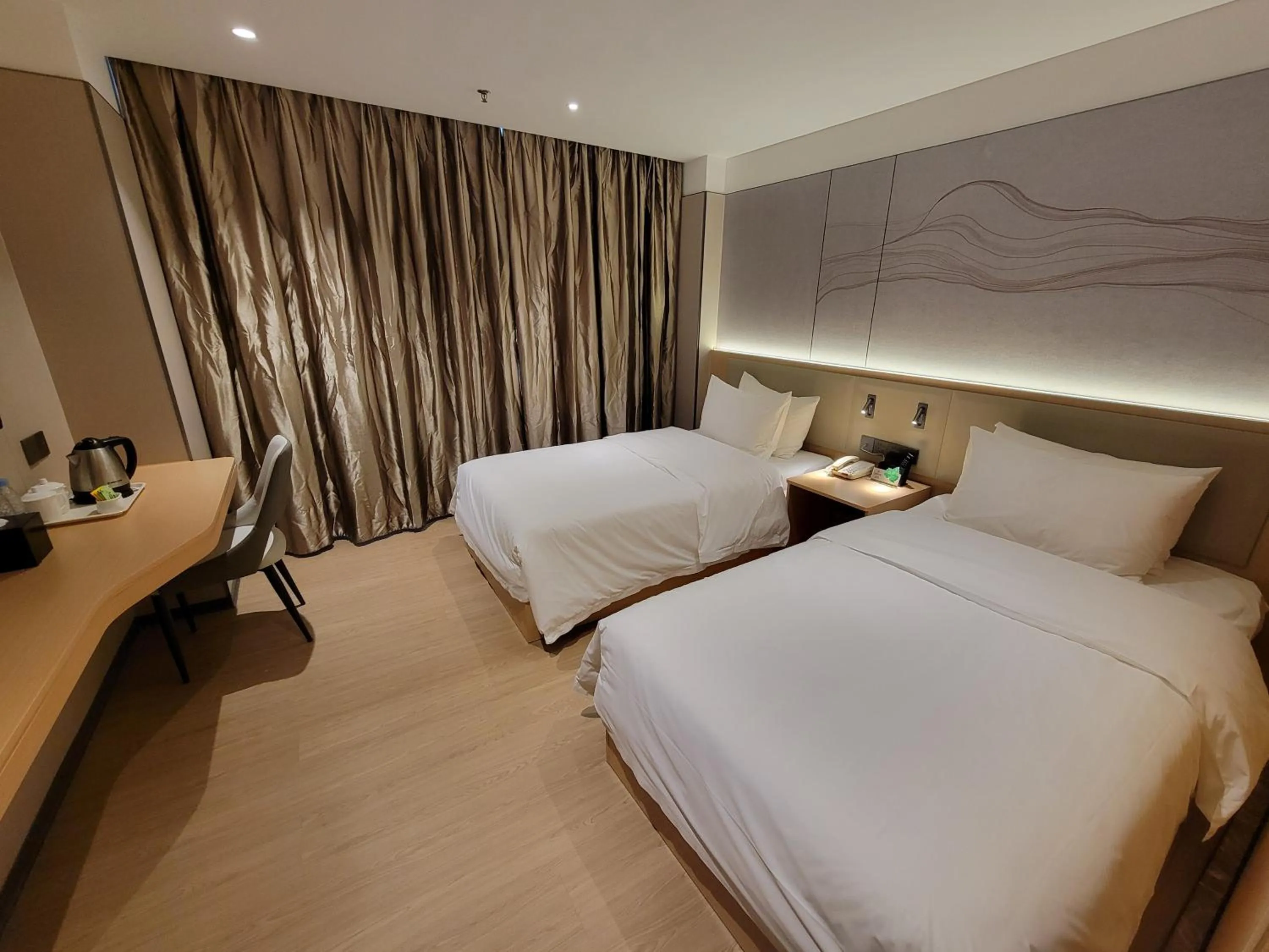 Bed in Guangdong Baiyun City Hotel