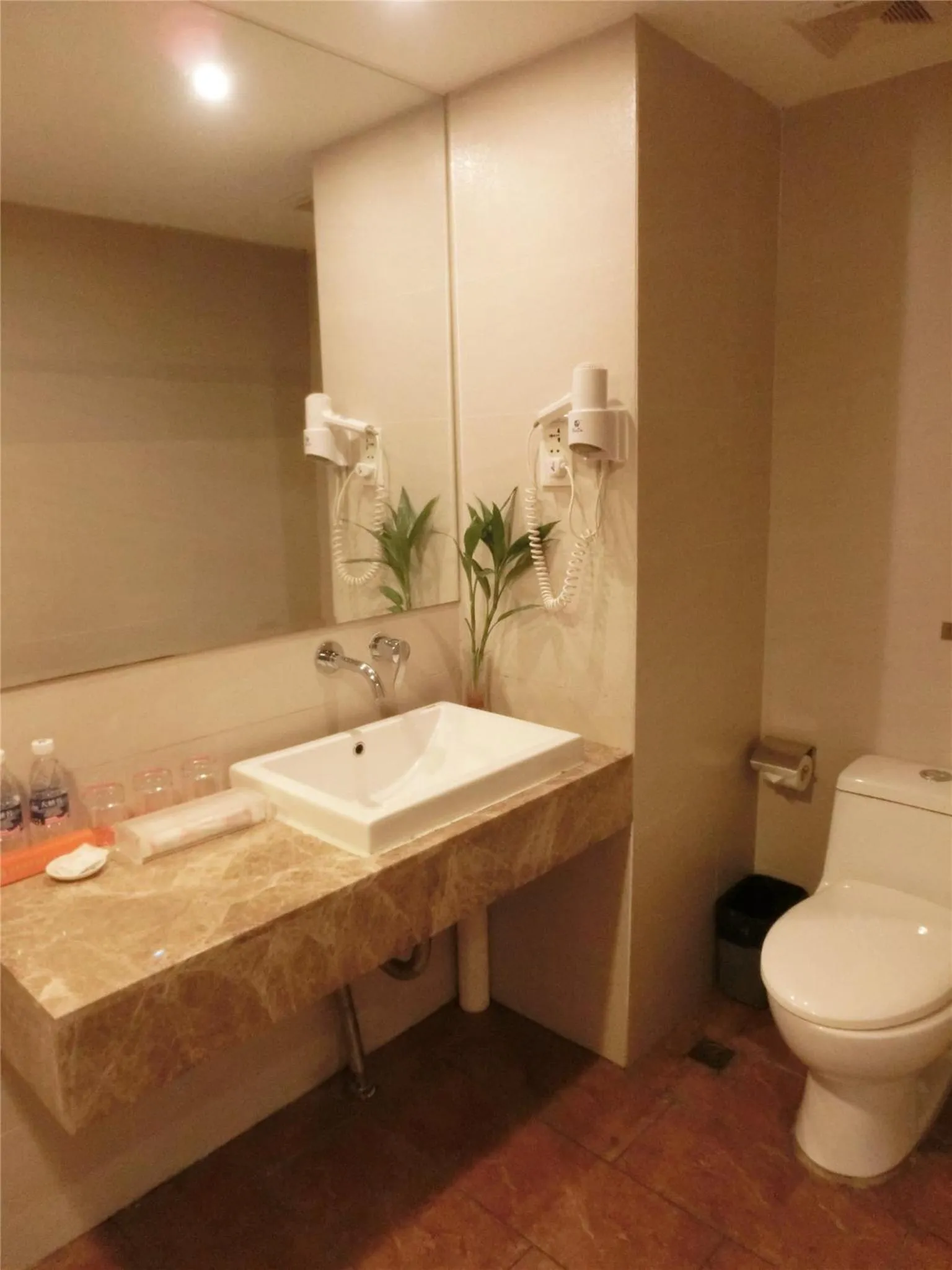 Bathroom in Guangdong Baiyun City Hotel
