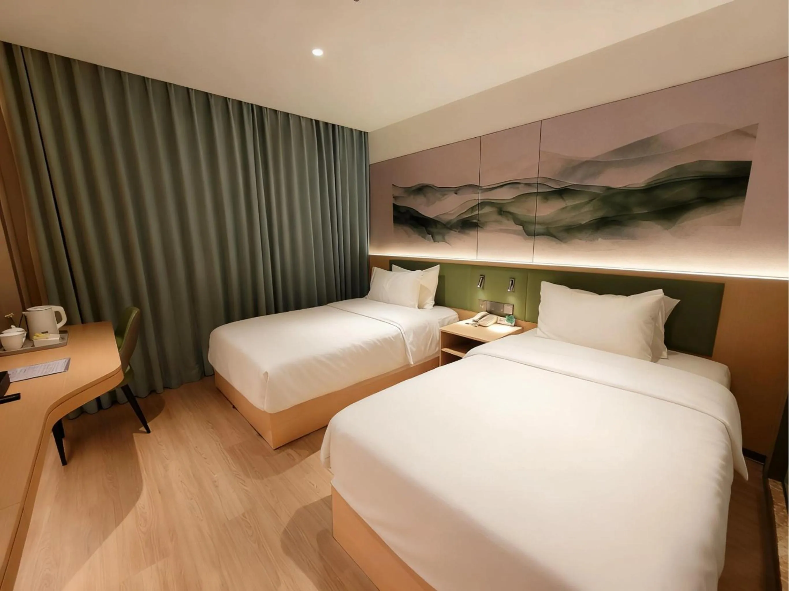 Bed in Guangdong Baiyun City Hotel