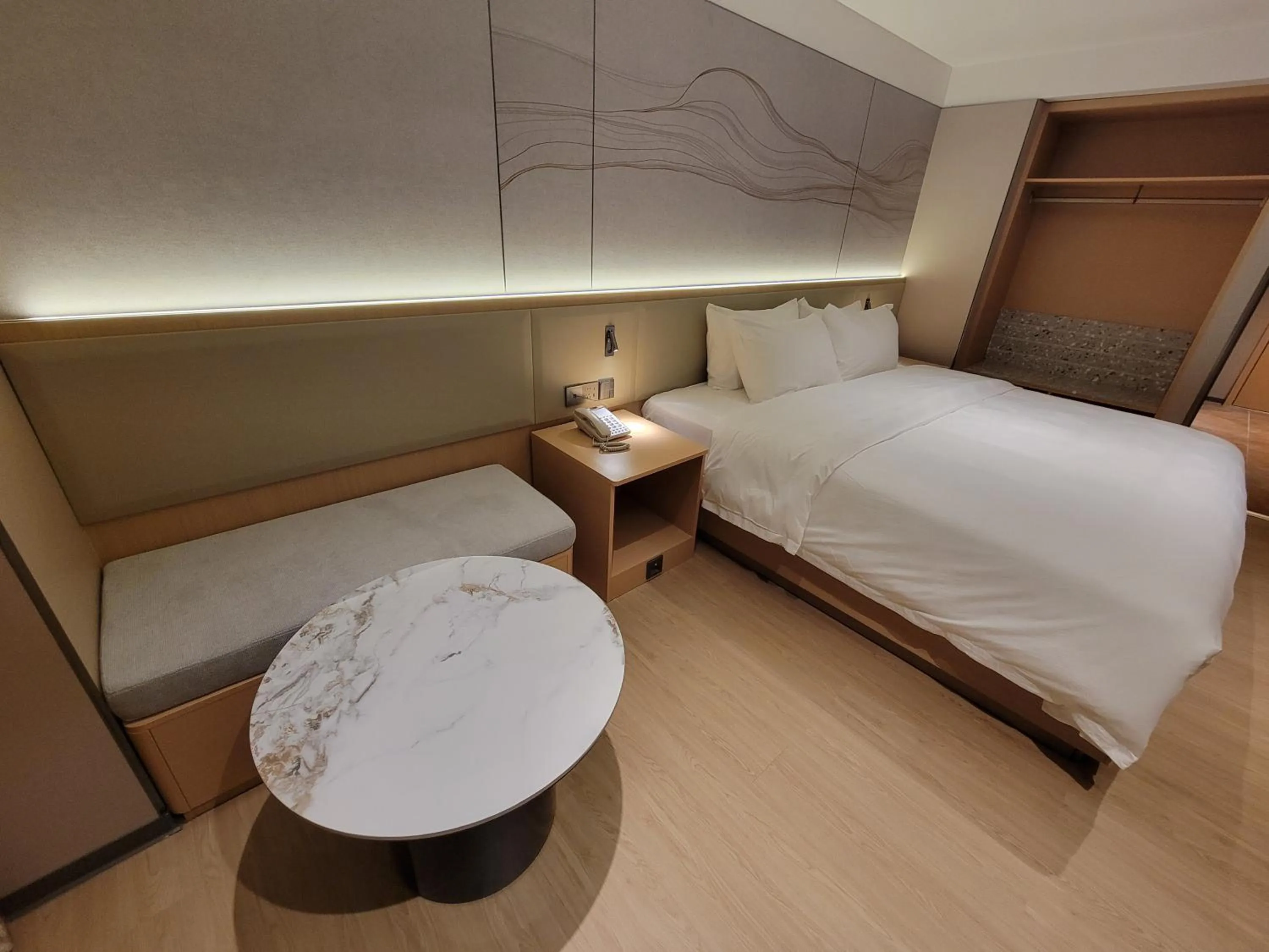 Bed in Guangdong Baiyun City Hotel