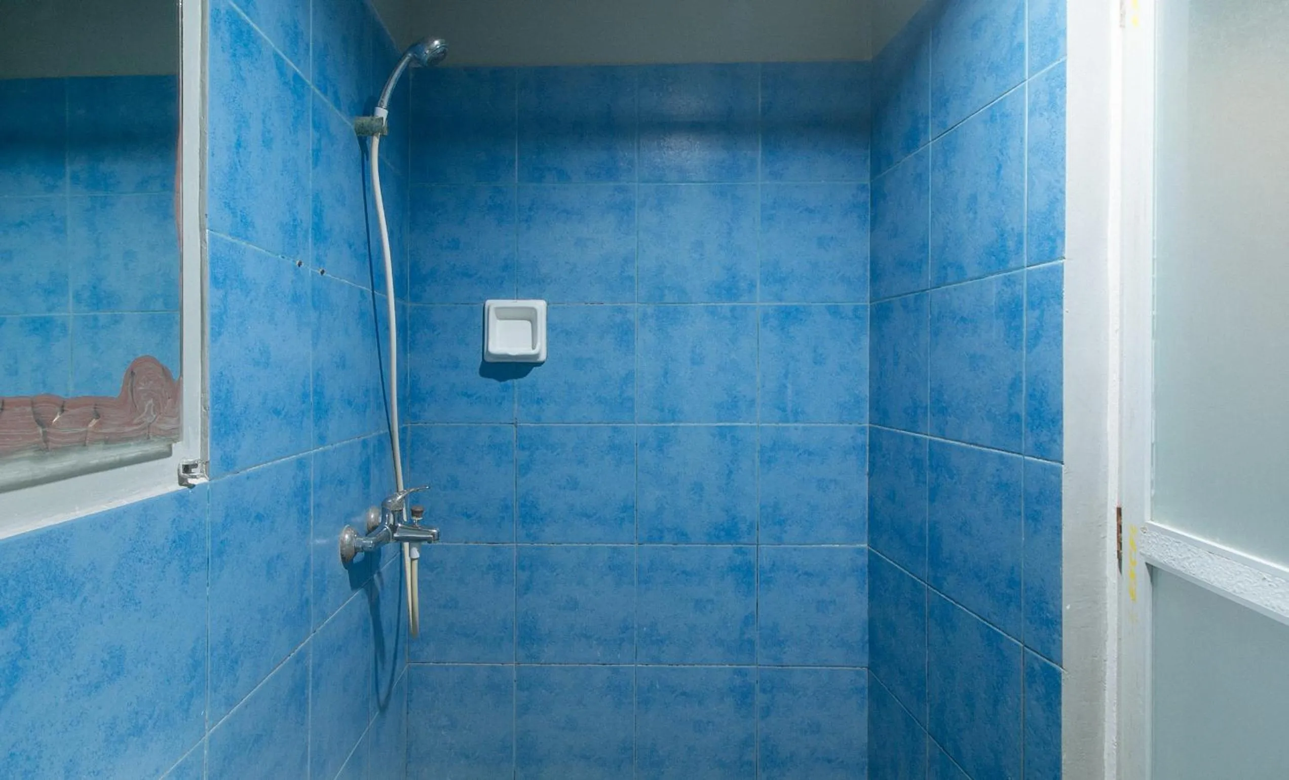 Bathroom in RedDoorz Plus New Era Budget Hotel Mandaue former RedDoorz Plus near UV Mandaue Cebu