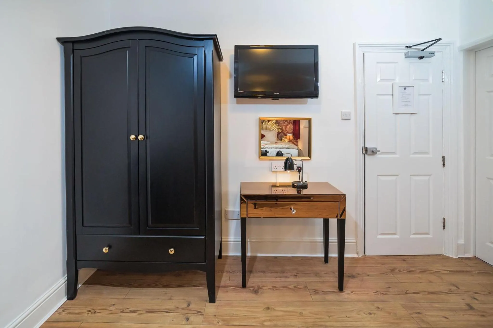 TV and multimedia in G Boutique Hotel