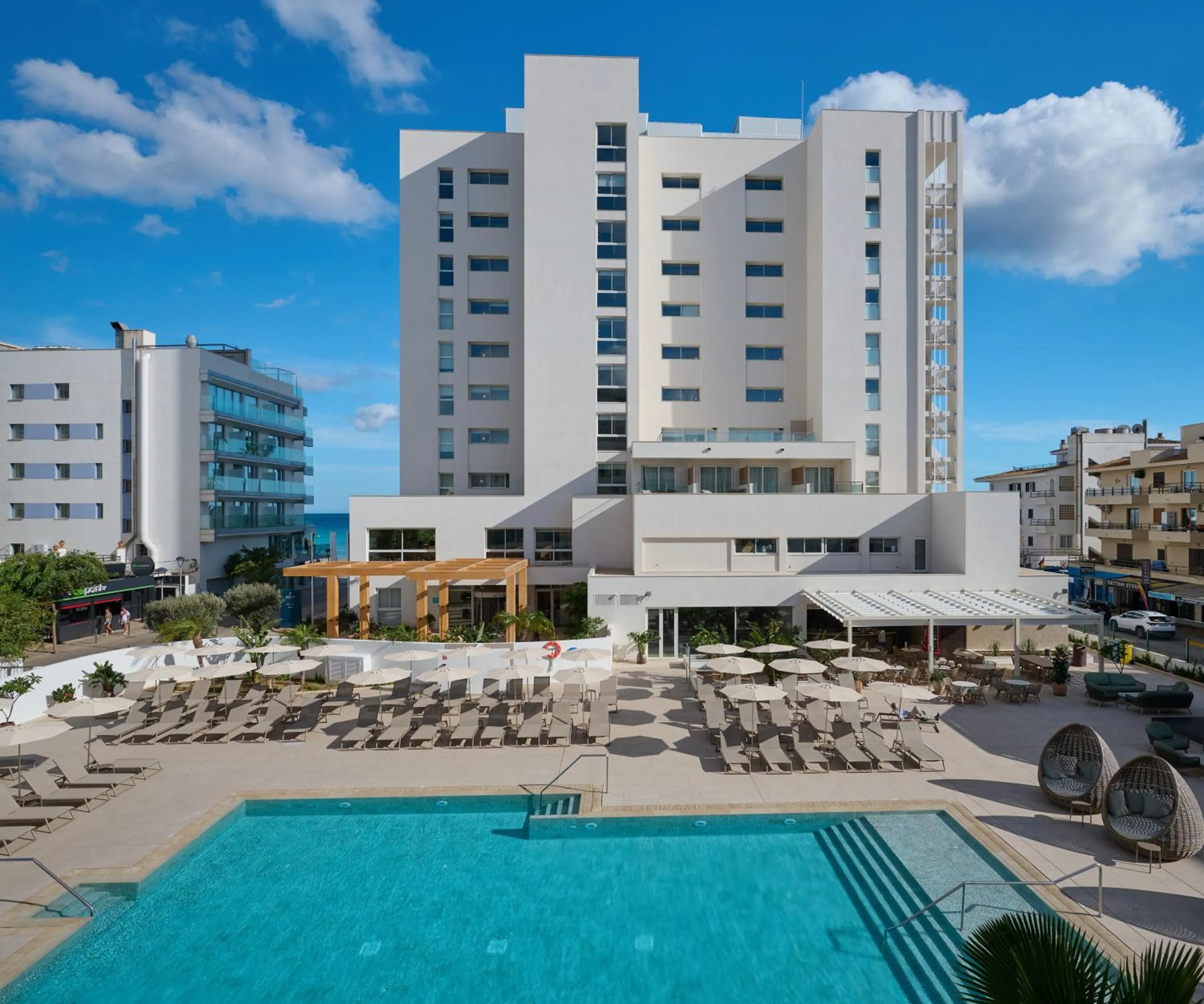 Property building in Hipotels Don Juan