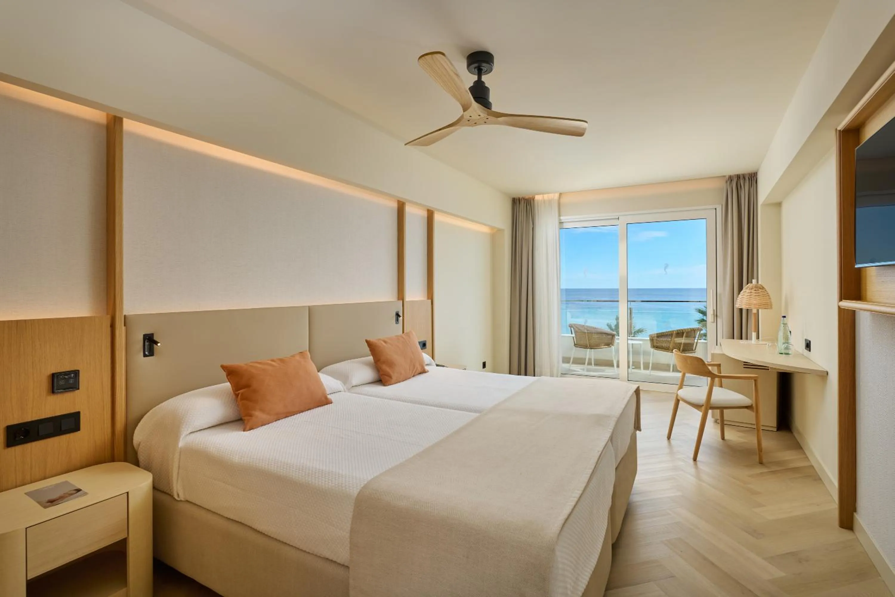 Bed in Hipotels Don Juan