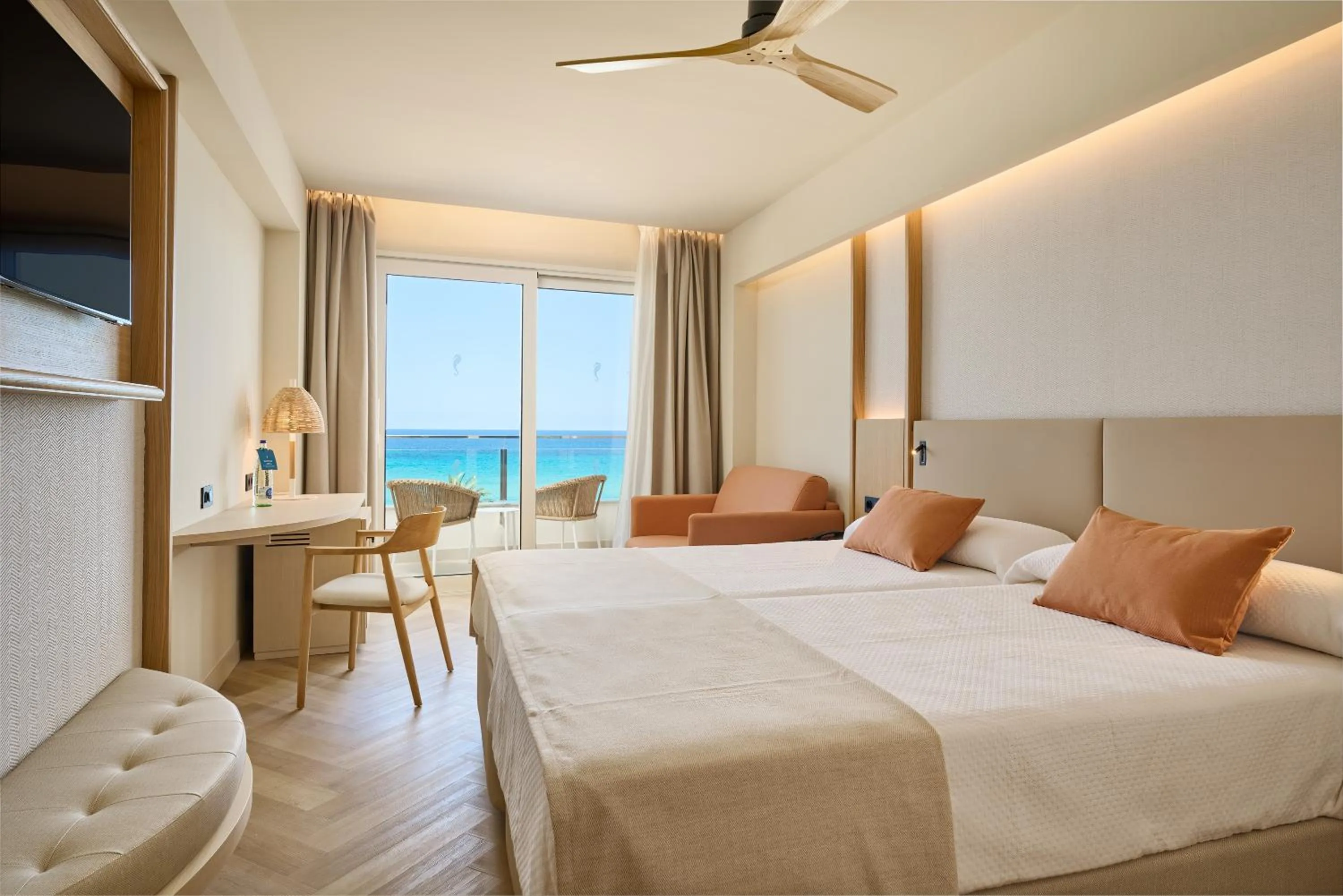 Bed in Hipotels Don Juan