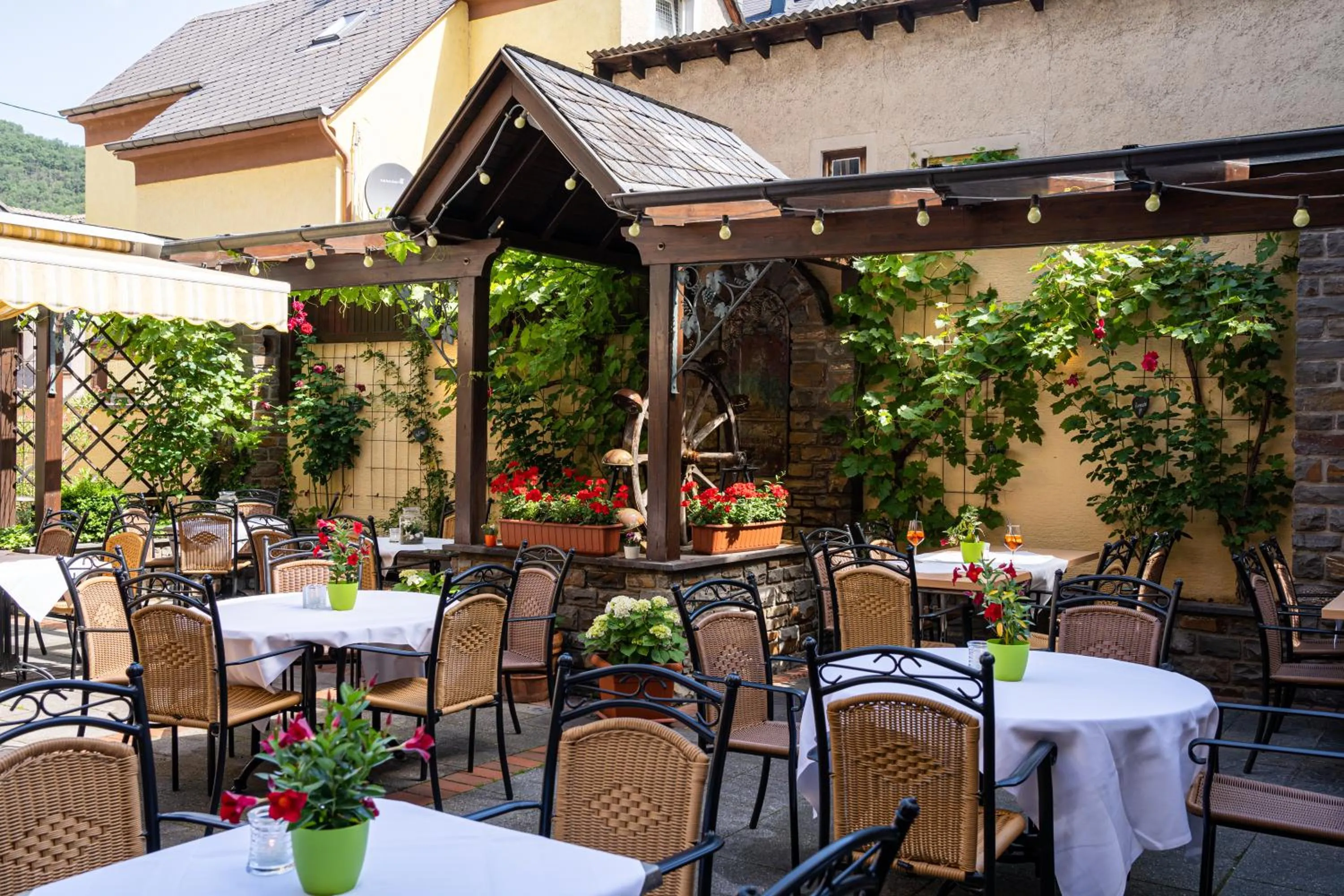 Restaurant/places to eat in Hotel Pistono