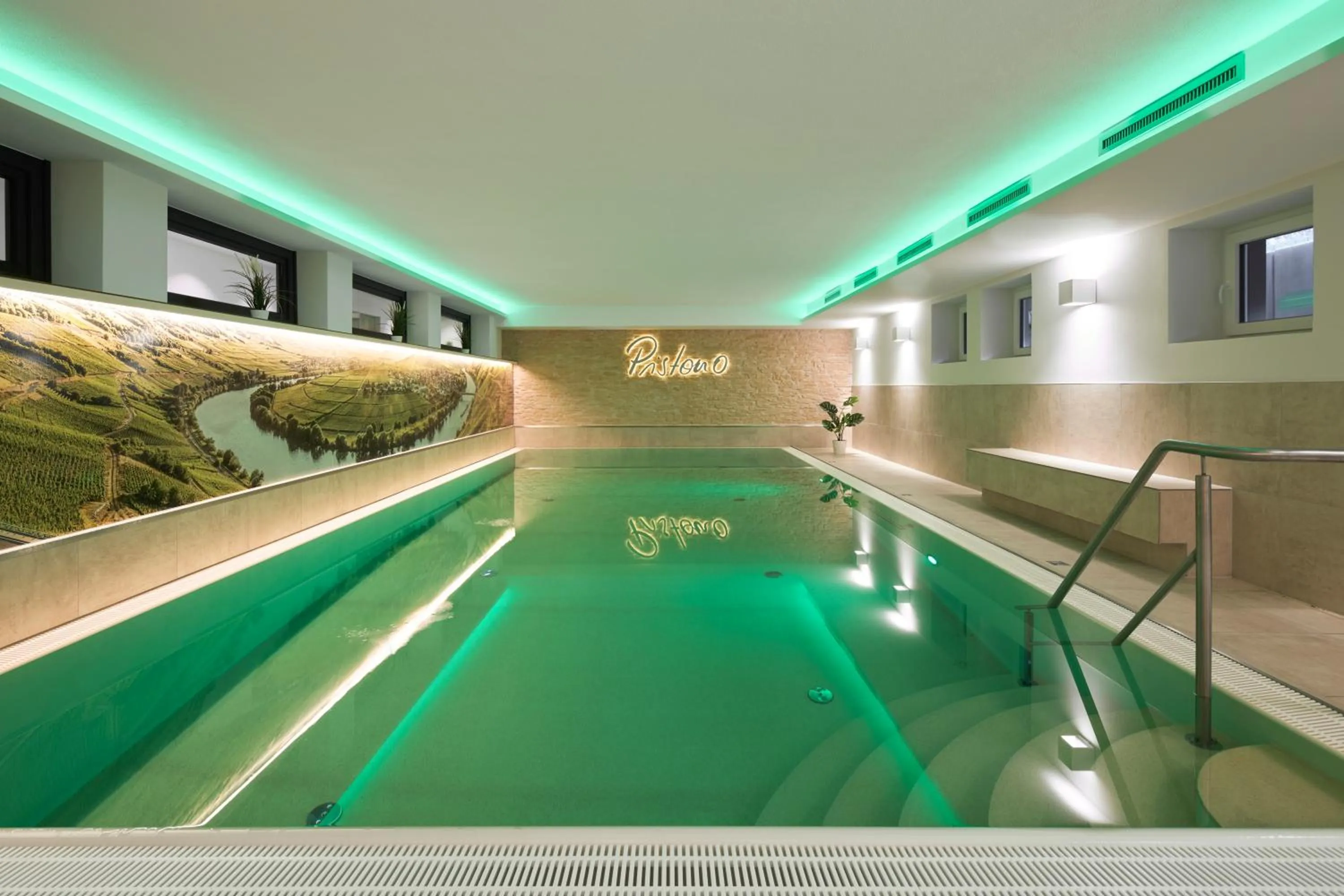 Swimming pool in Hotel Pistono