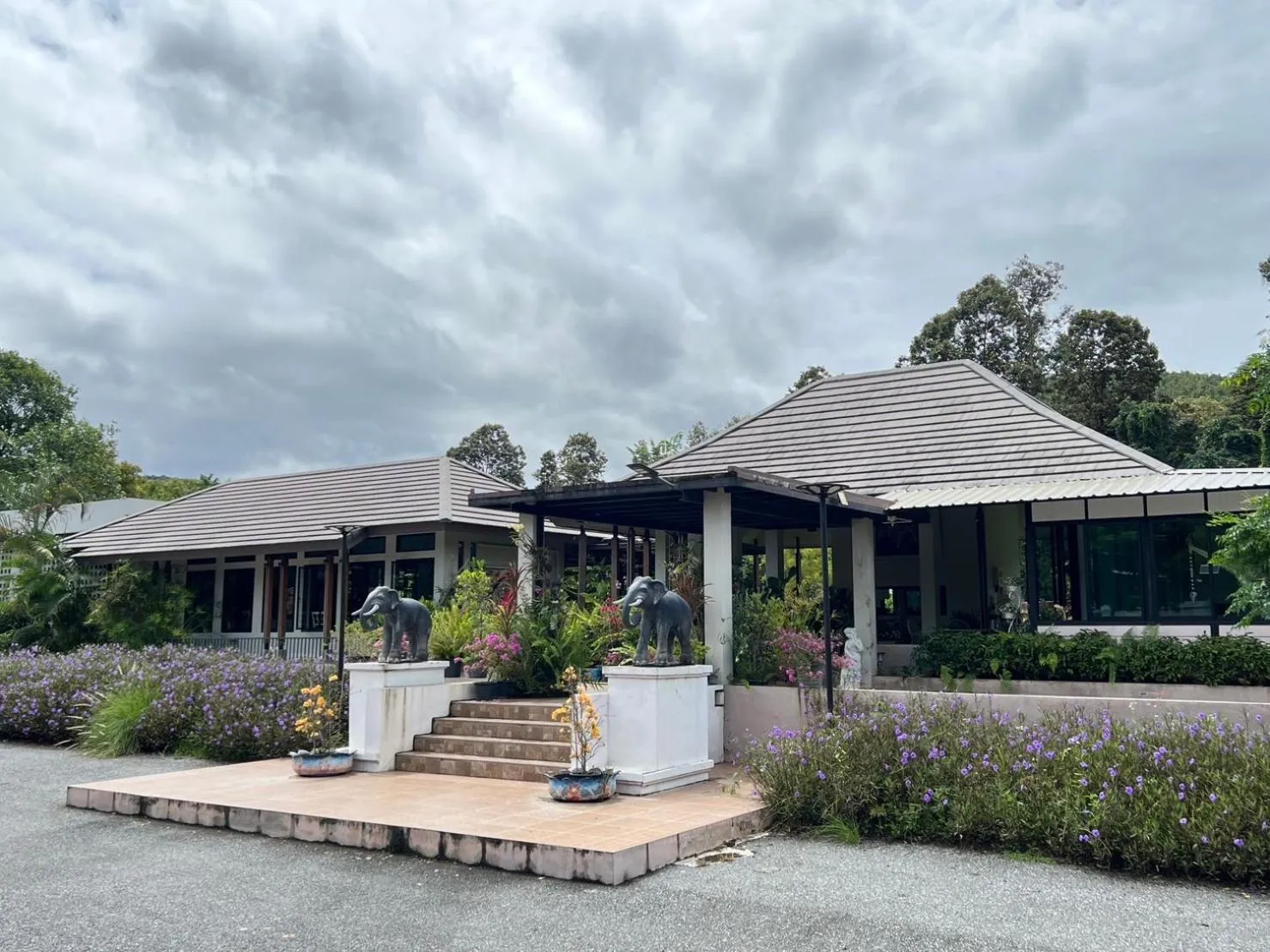 Property building in Baan Ping Kan Longstay