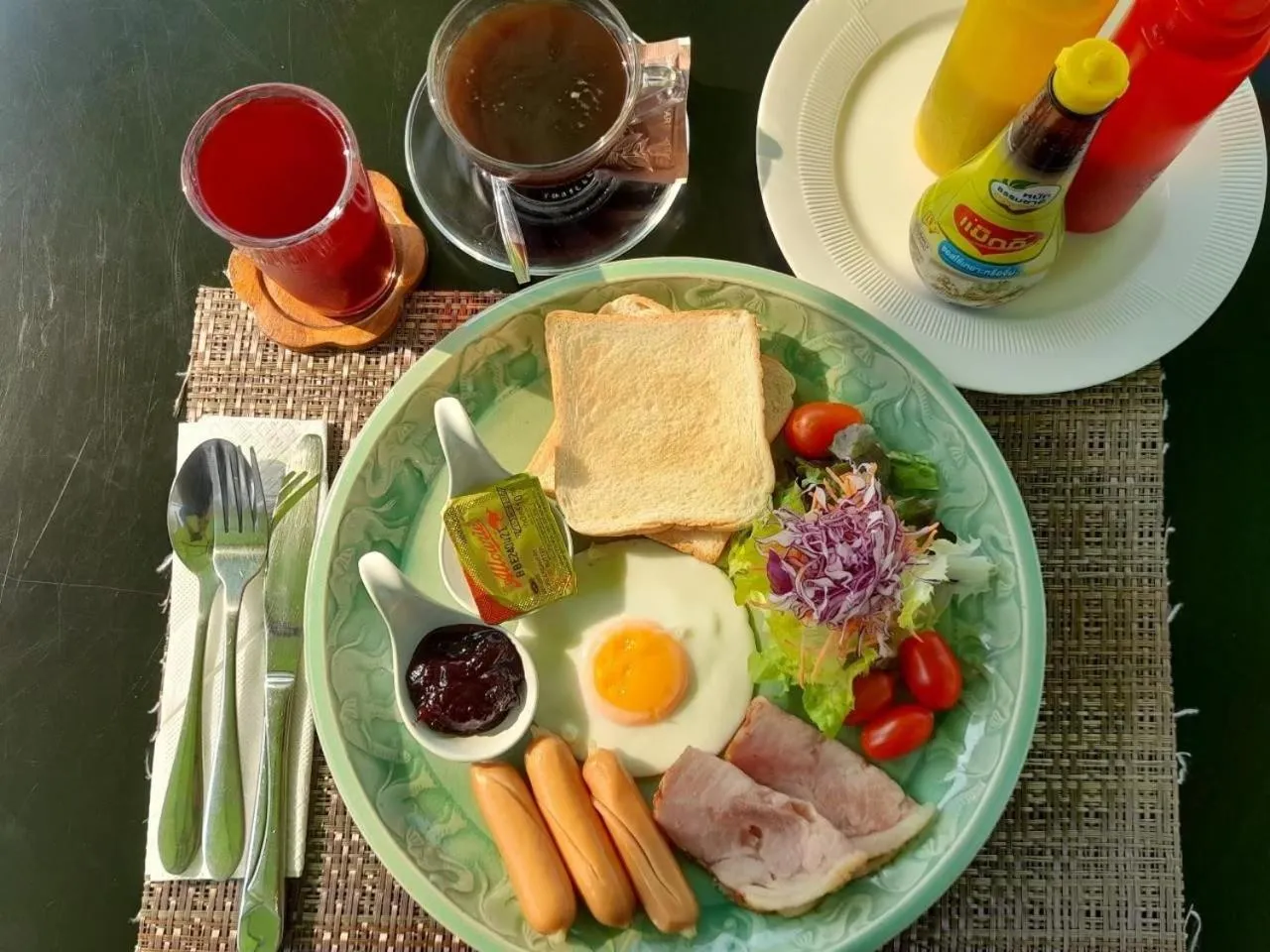 Food in Baan Ping Kan Longstay