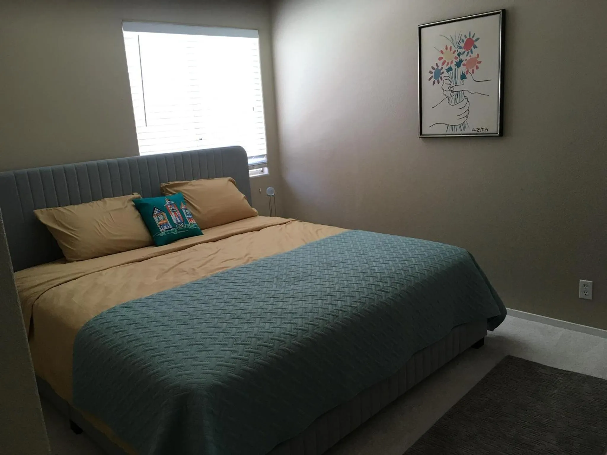 Bed in Welcome House Las Vegas