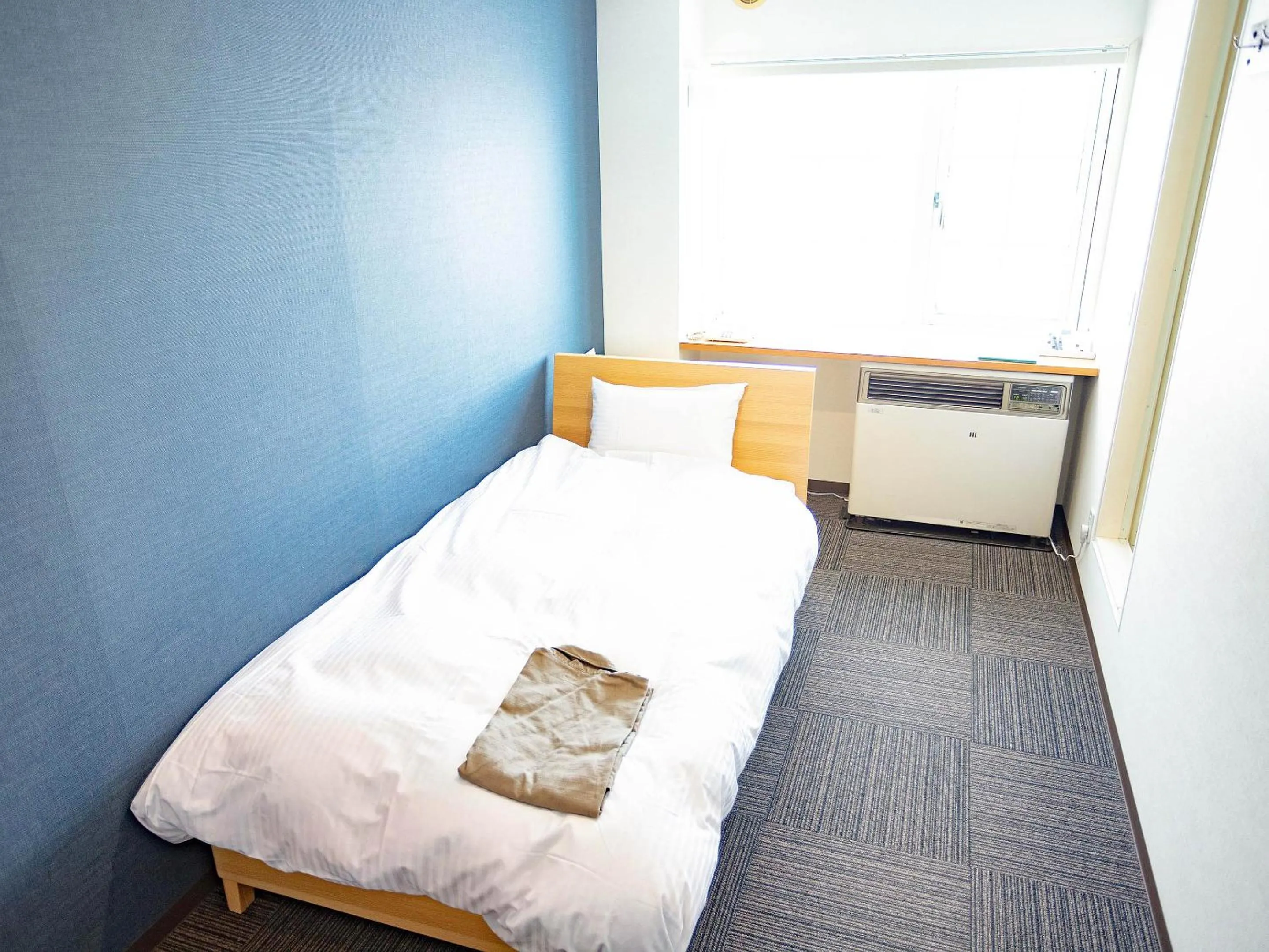 Bed in CHALET BURLAP FURANUI