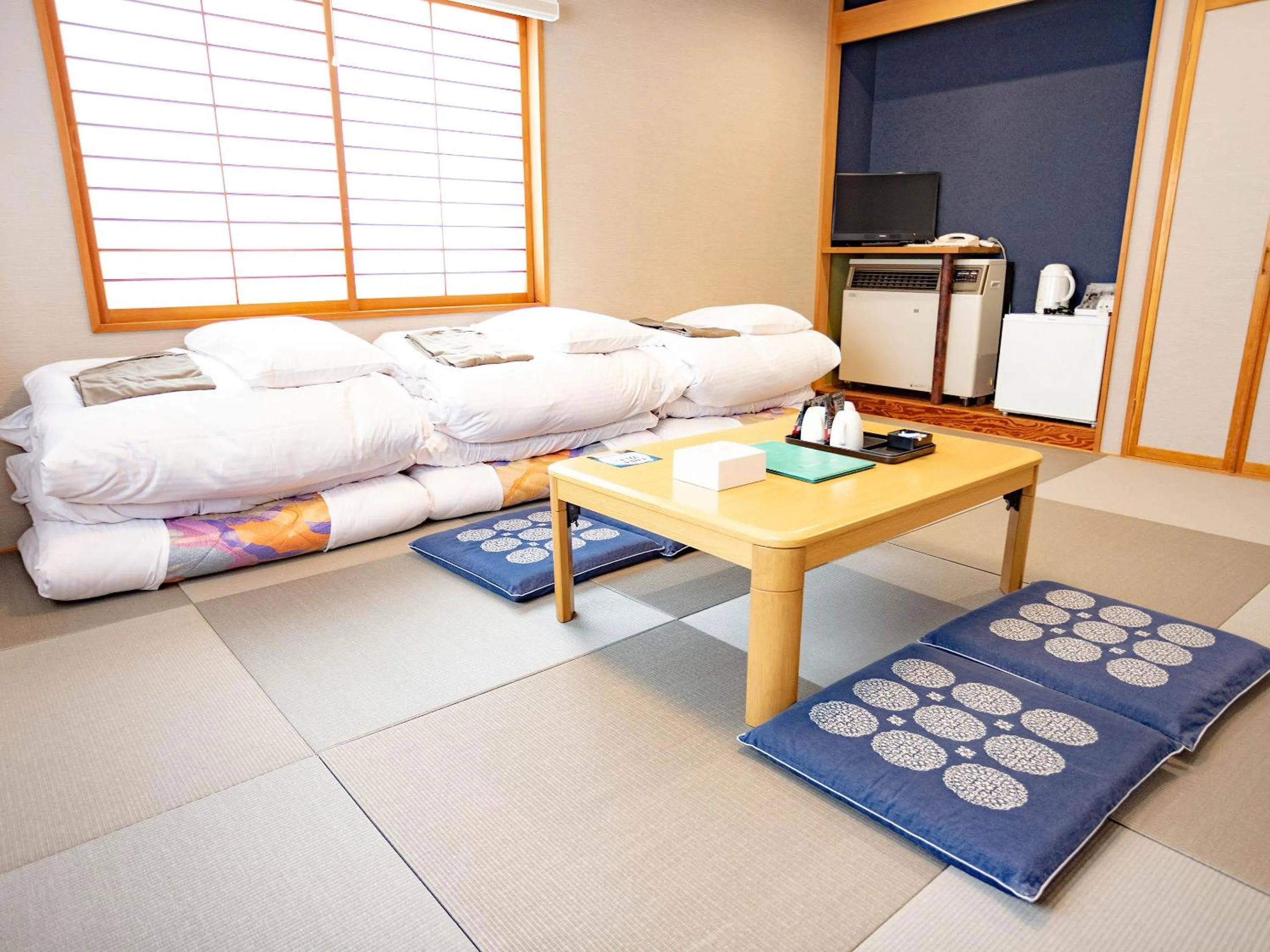 Photo of the whole room in CHALET BURLAP FURANUI