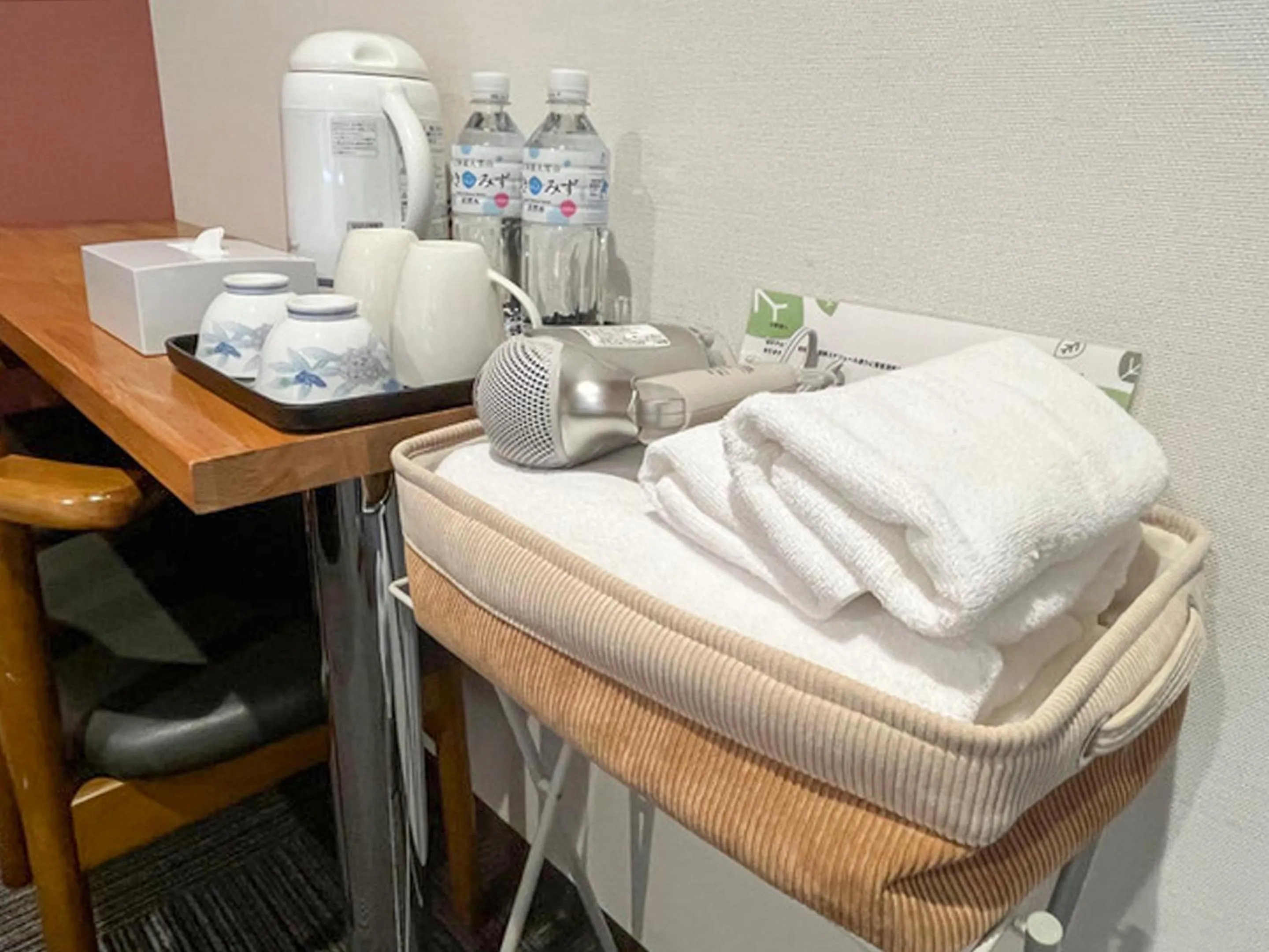 Photo of the whole room in CHALET BURLAP FURANUI