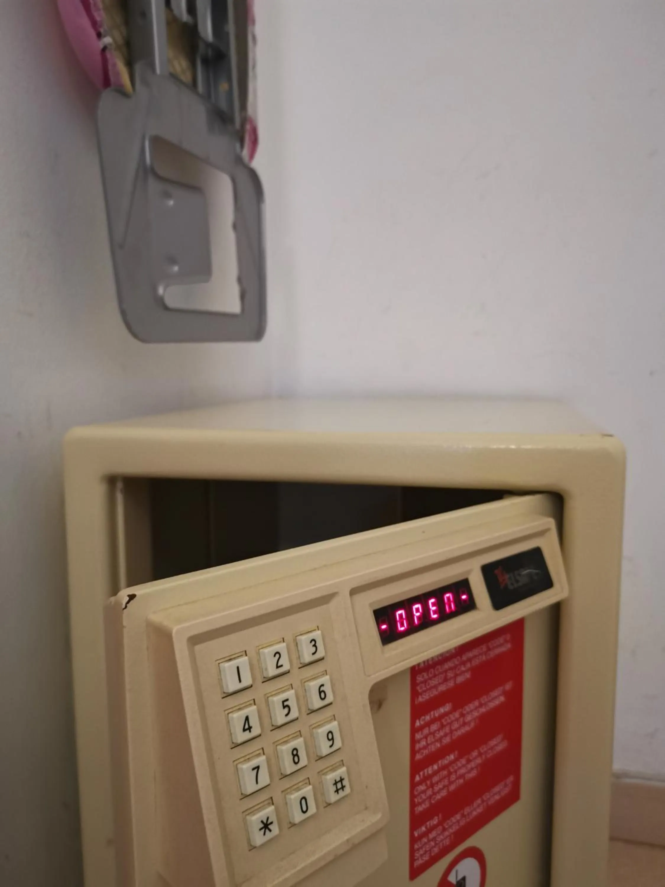 Bedroom in Rainbow Golf Bungalows, Gay Men-only Resort