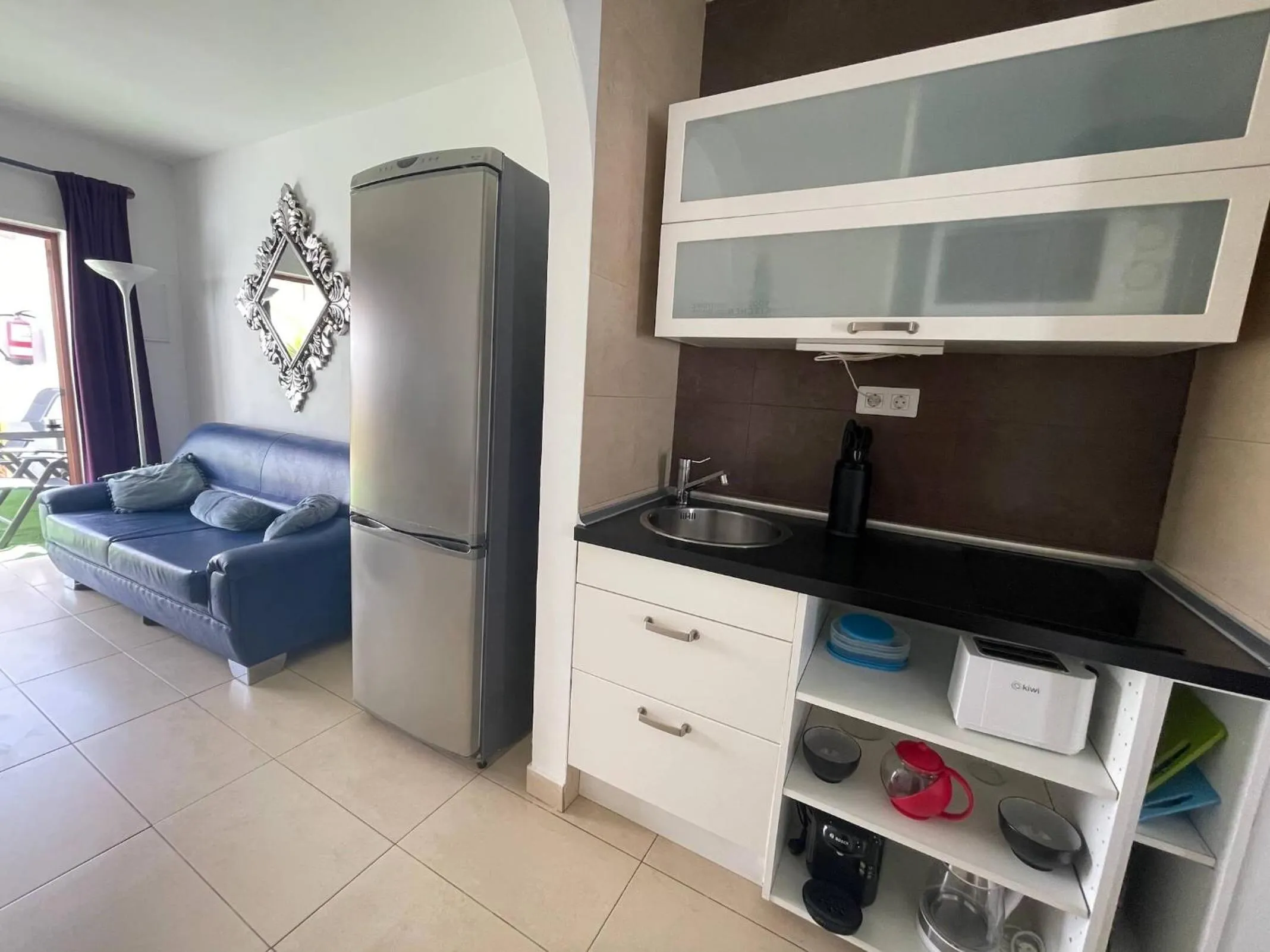 Kitchen or kitchenette in Rainbow Golf Bungalows, Gay Men-only Resort