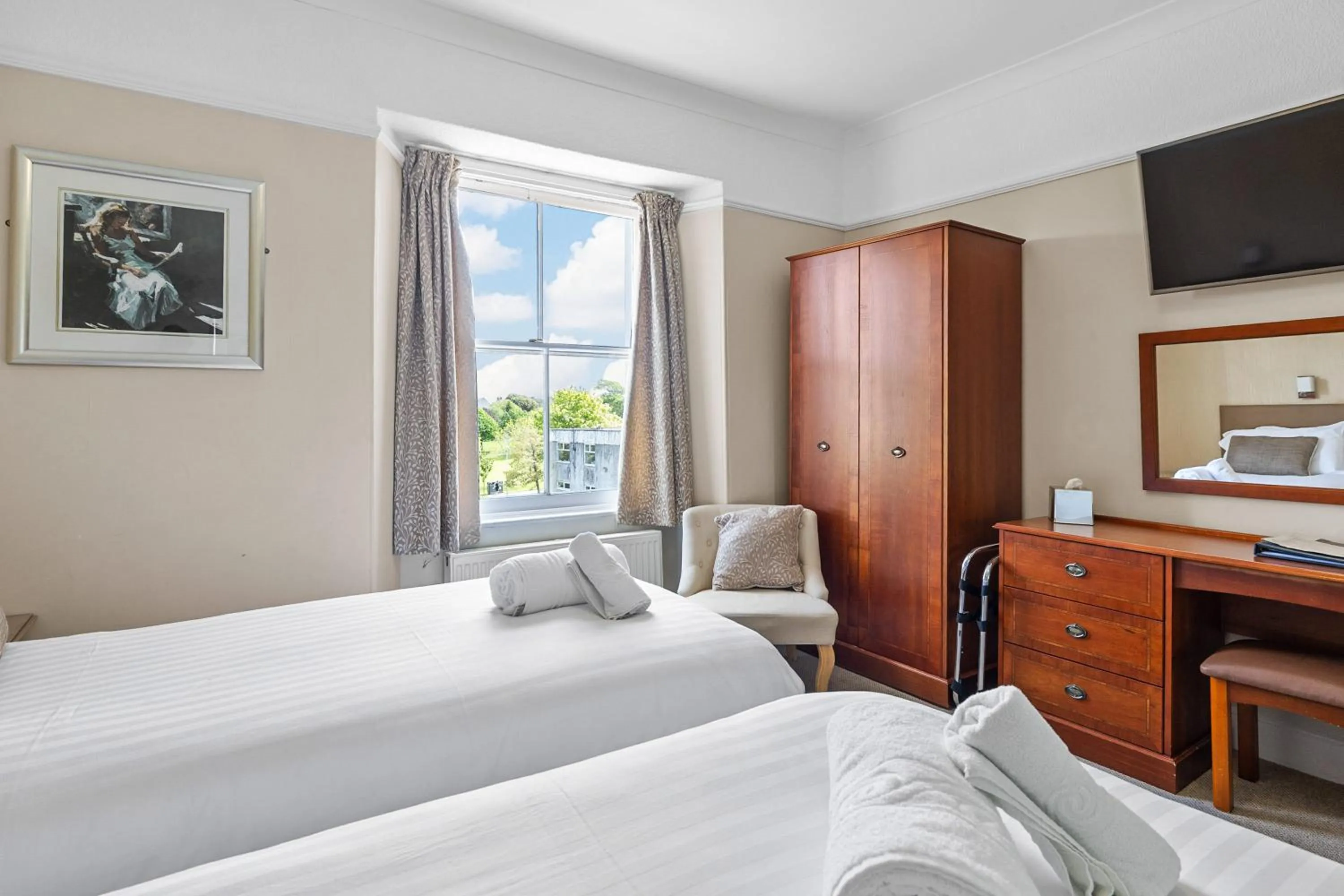 Bed in Invicta Hotel Plymouth