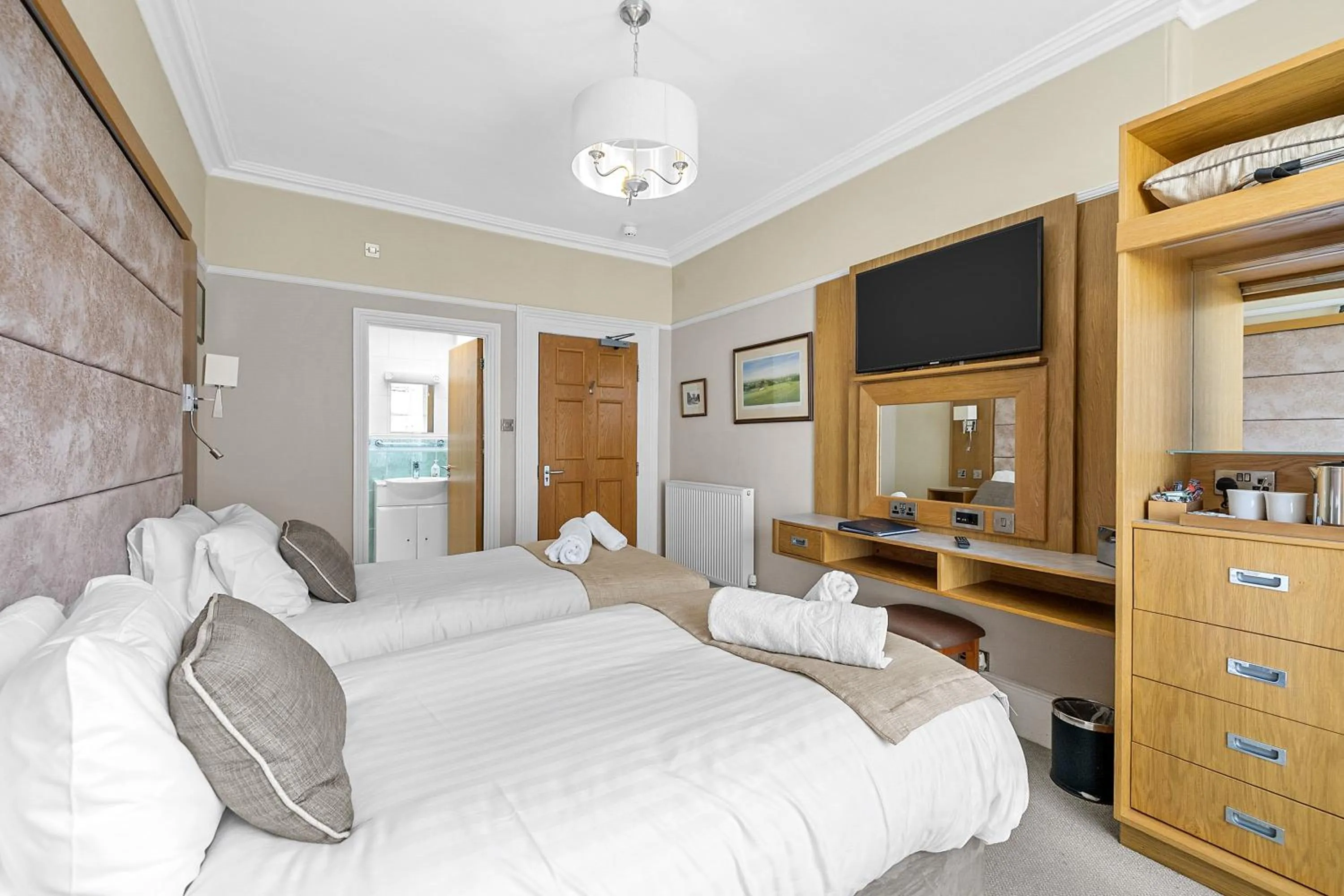 Bed in Invicta Hotel Plymouth