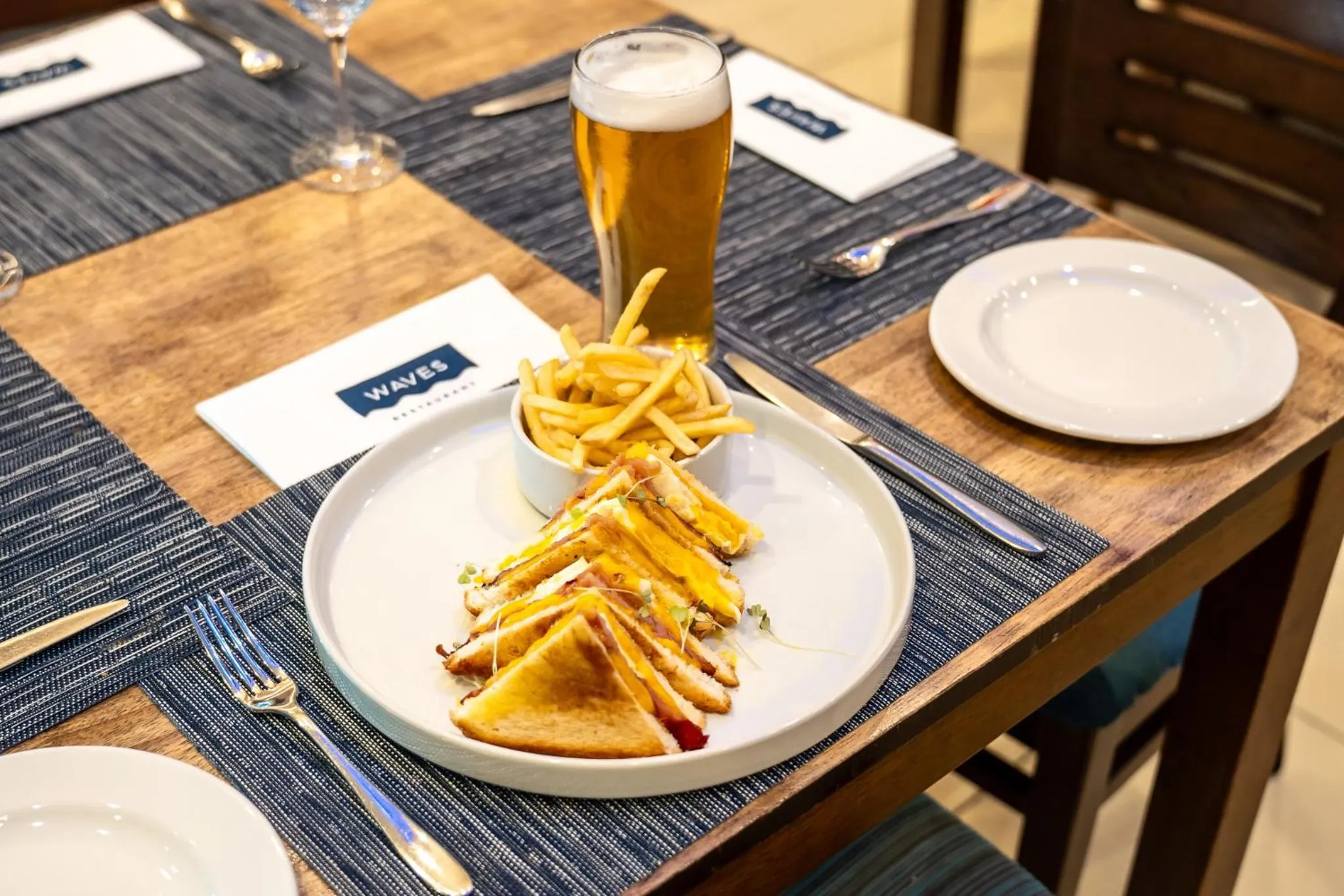 Restaurant/places to eat in Blaauwberg Beach Hotel