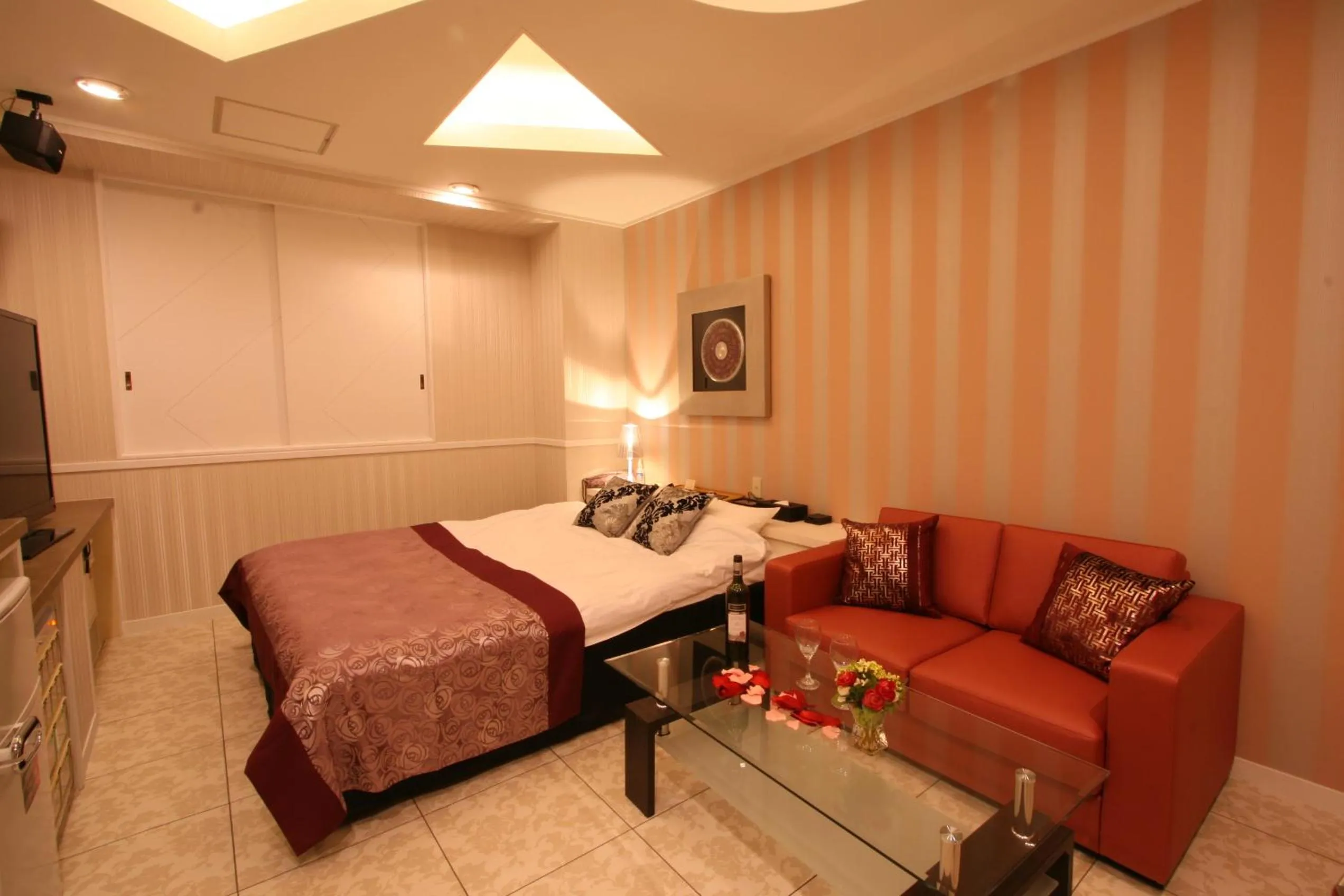 Photo of the whole room, Bed in Restay Kokura (Adult Only)