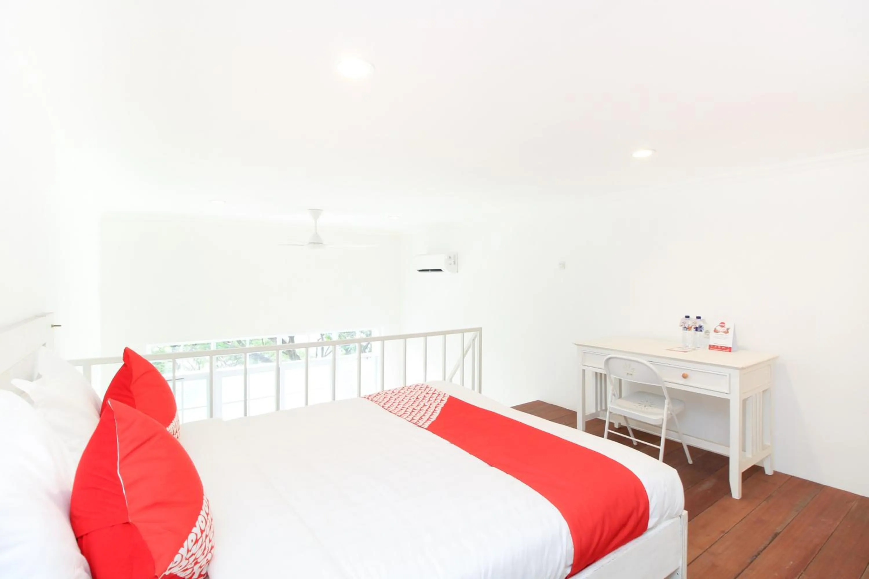 Bedroom in OYO 204 Blessing Residence