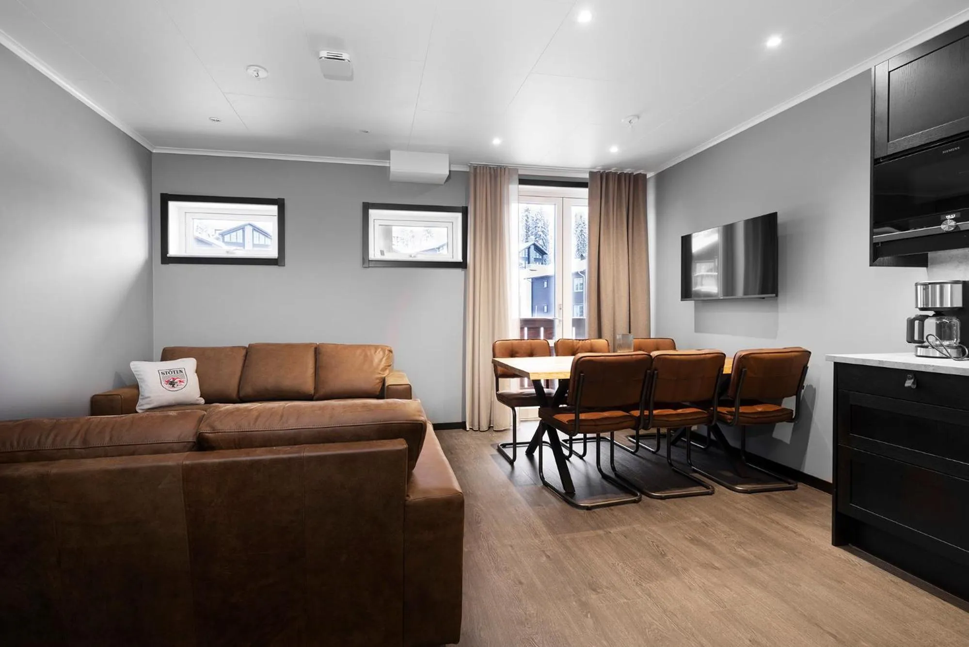 Property building in Mountain Lodge