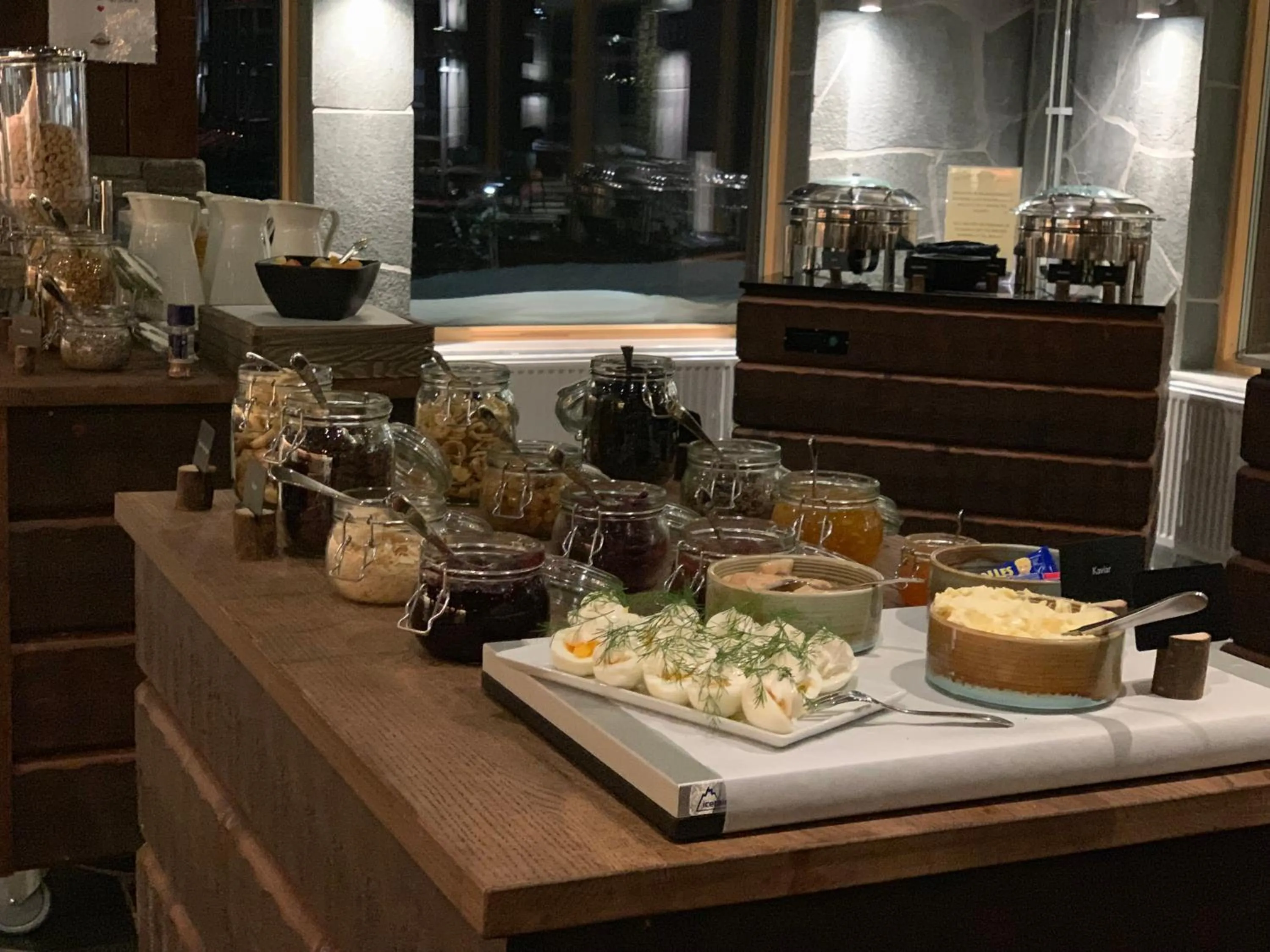 Breakfast in Mountain Lodge