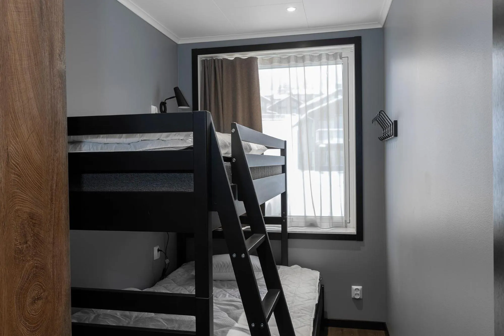 bunk bed, Bed in Mountain Lodge