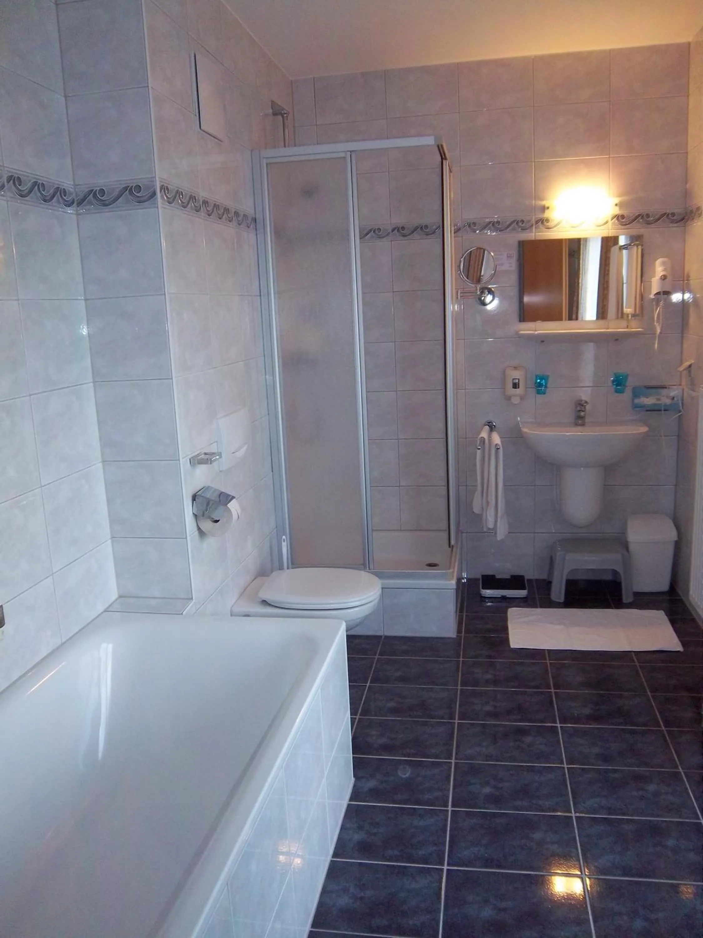 Bathroom in Grandhotel Niederösterreichischer Hof