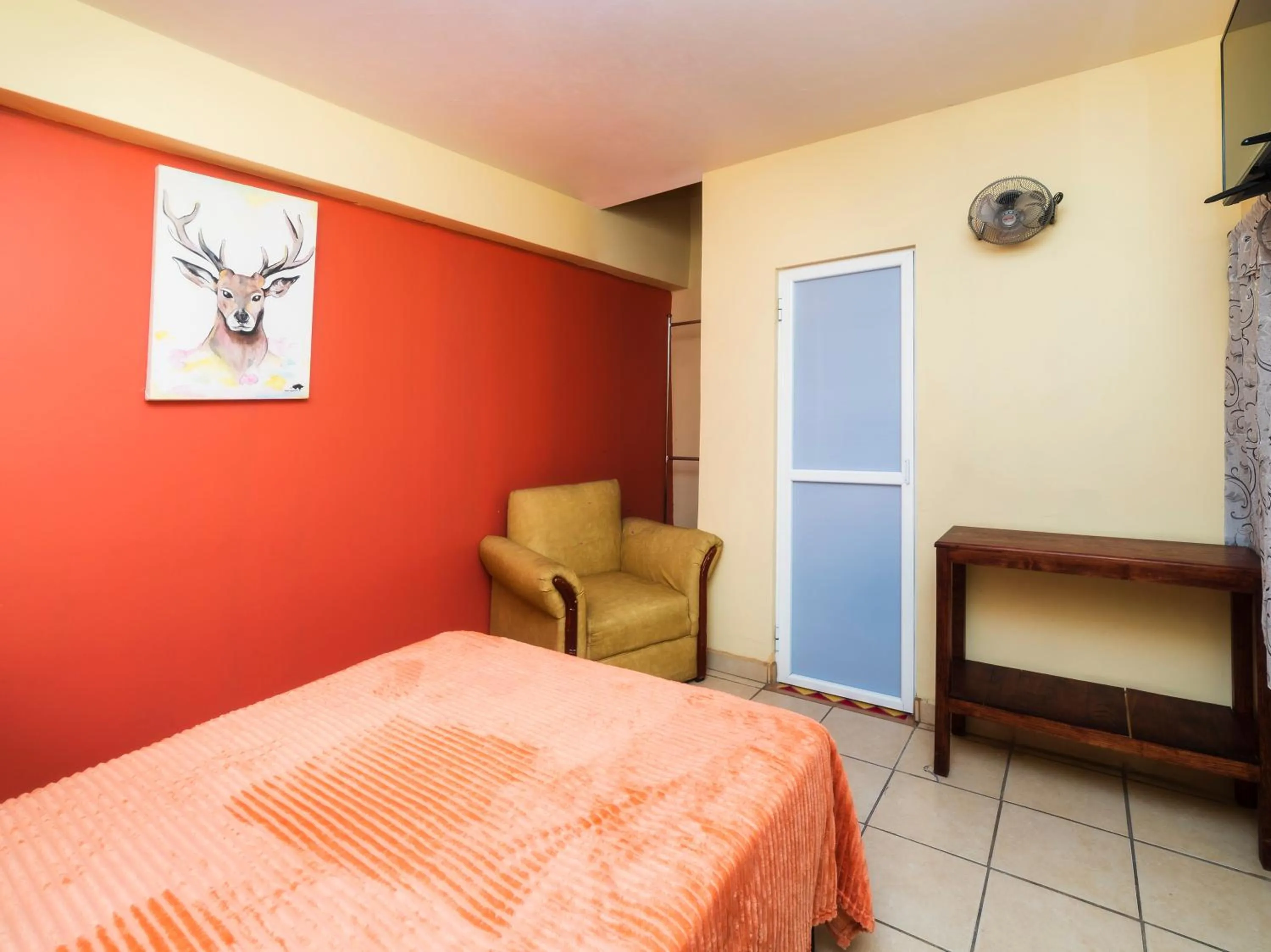 Photo of the whole room, Bed in Hotel Zaragoza, San Juan de los Lagos