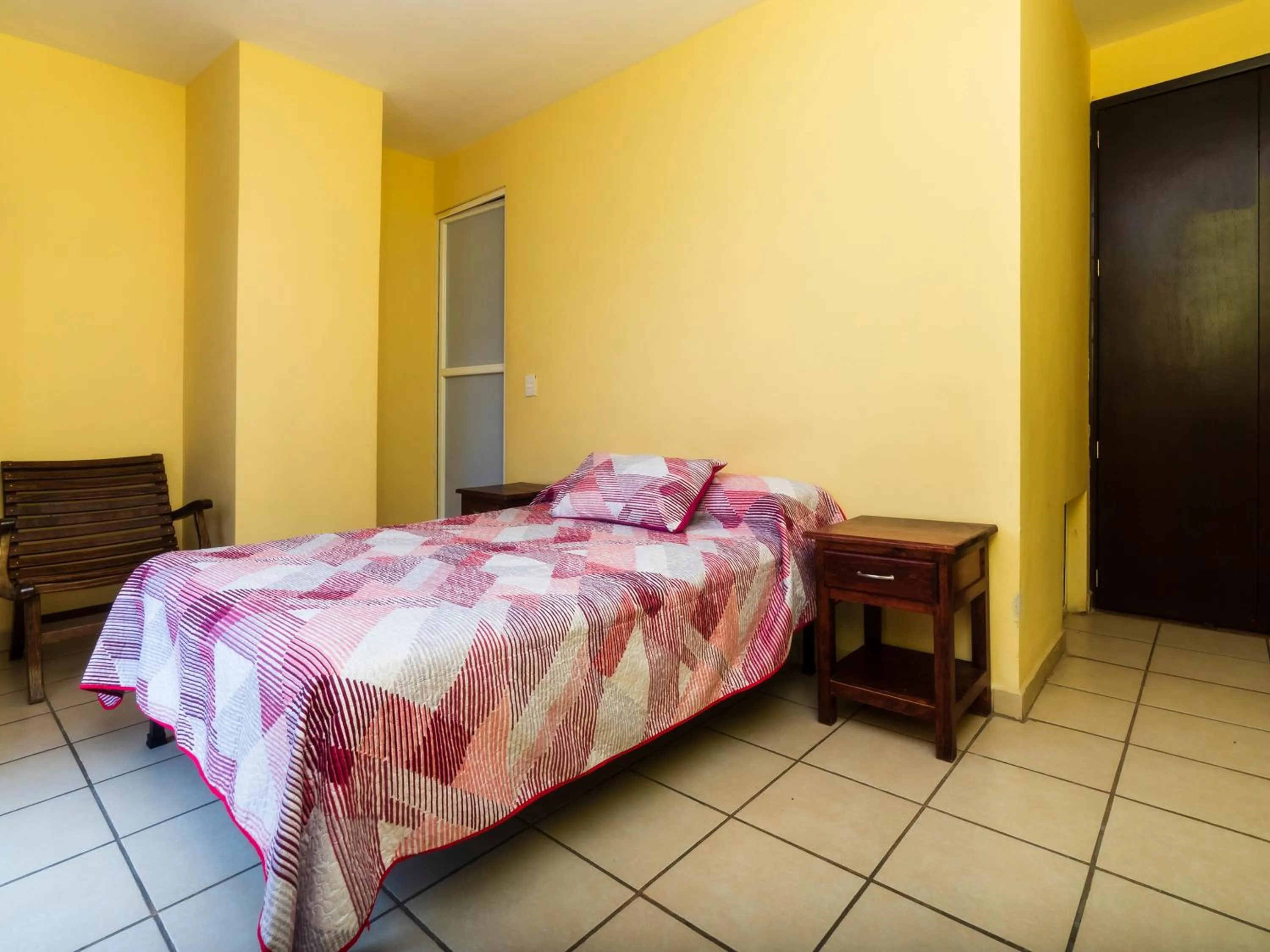 Photo of the whole room, Bed in Hotel Zaragoza, San Juan de los Lagos