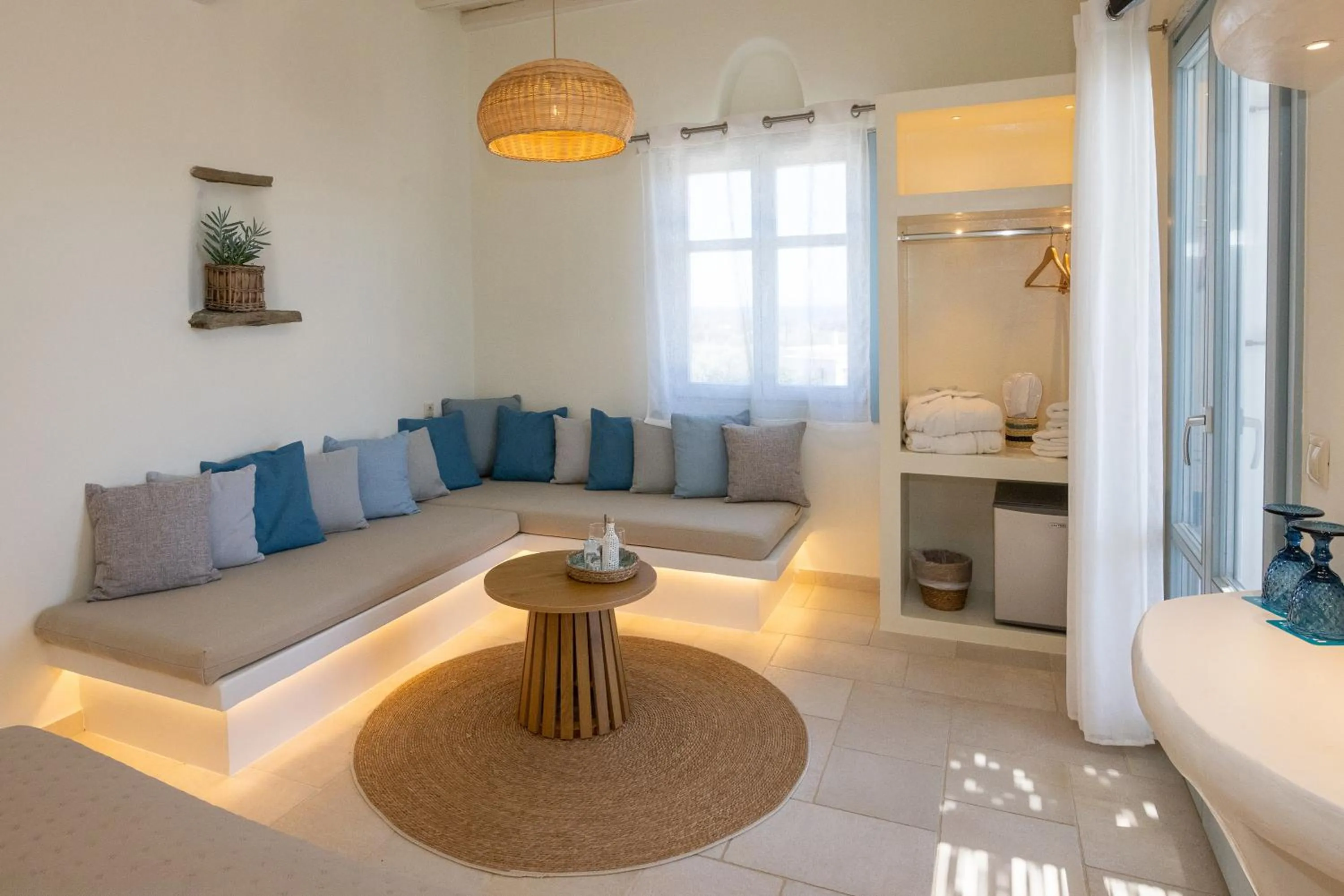 Seating area in Anthea Hotel