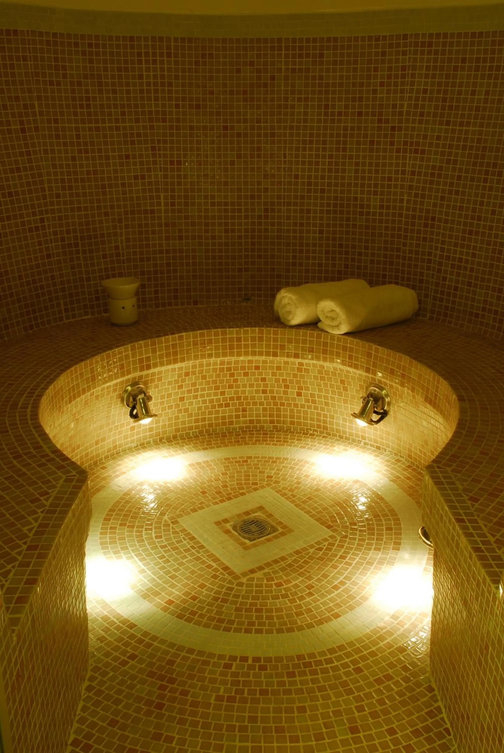 Steam room in Anthea Hotel