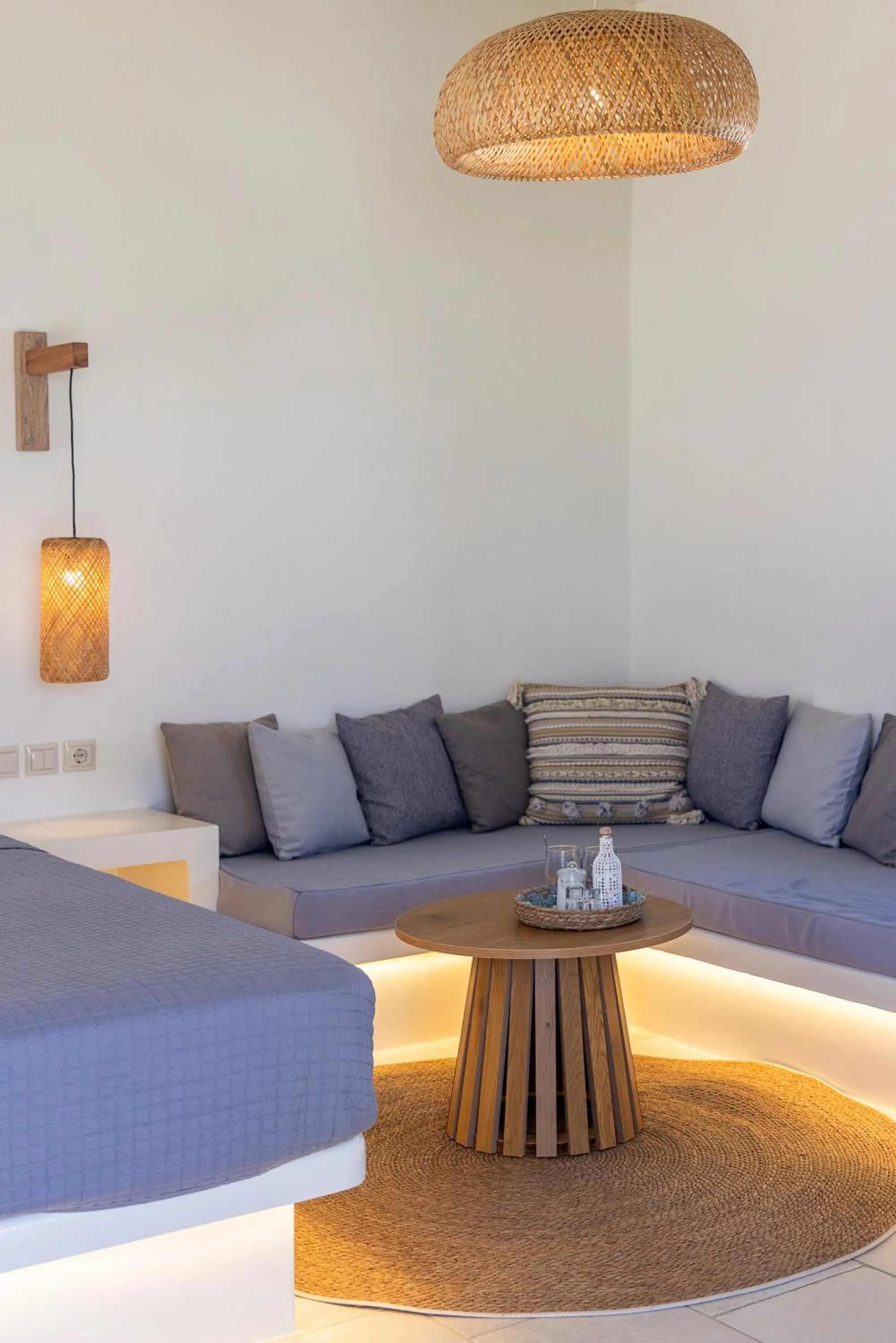 Living room in Anthea Hotel