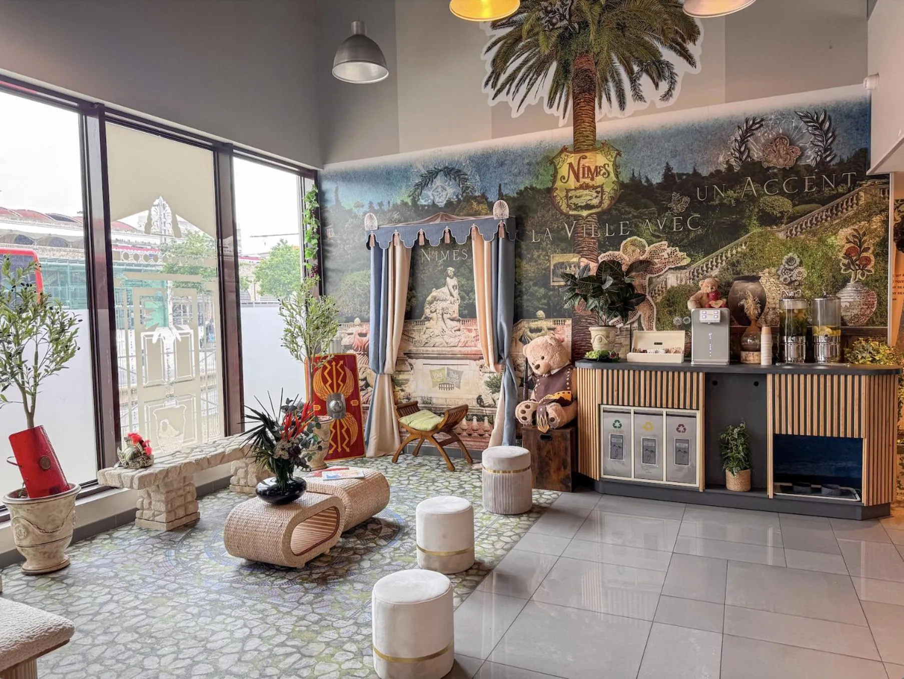 Lobby or reception in ibis budget Nimes Centre Gare