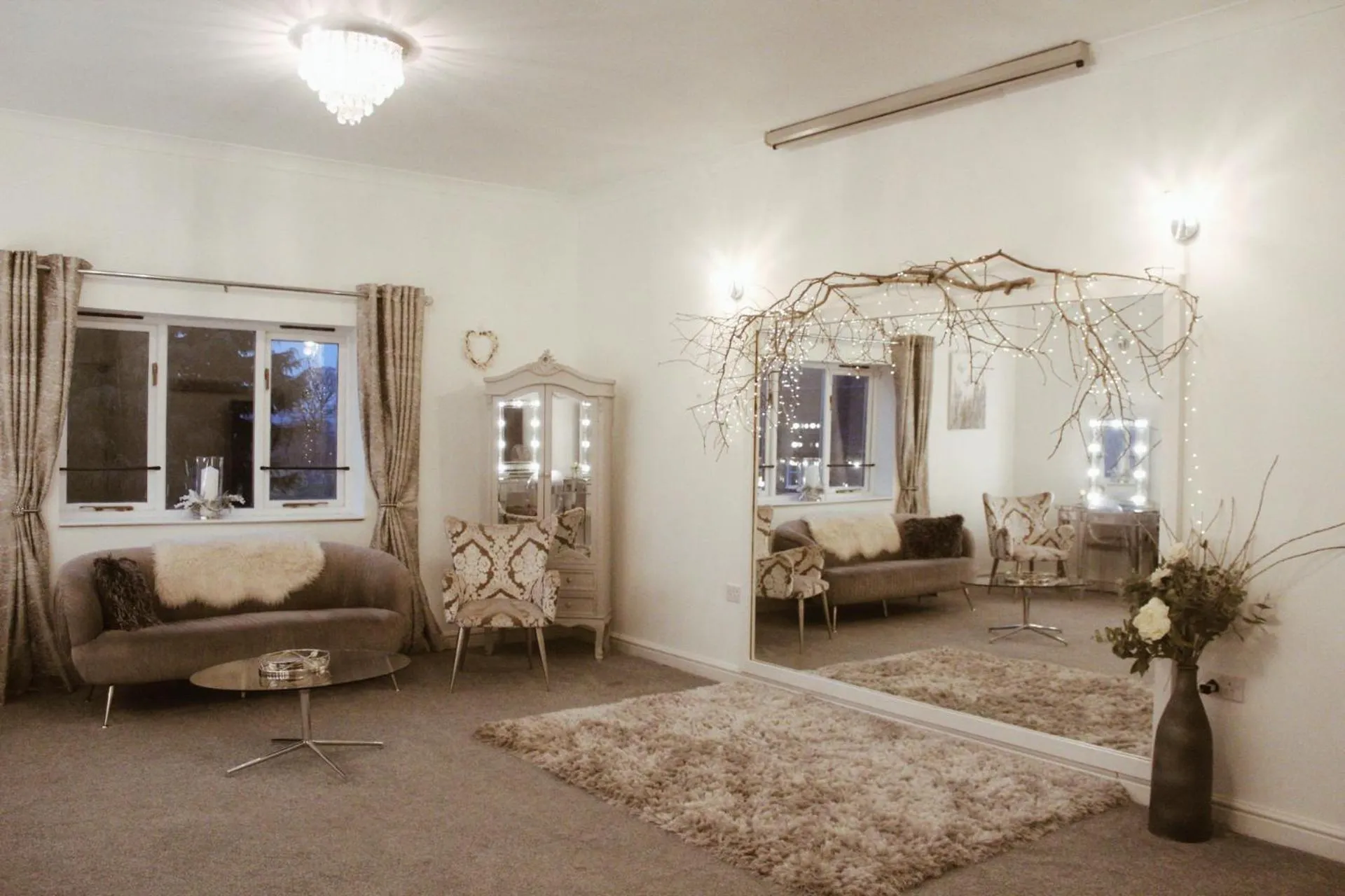 Property building in Slaters Country Inn