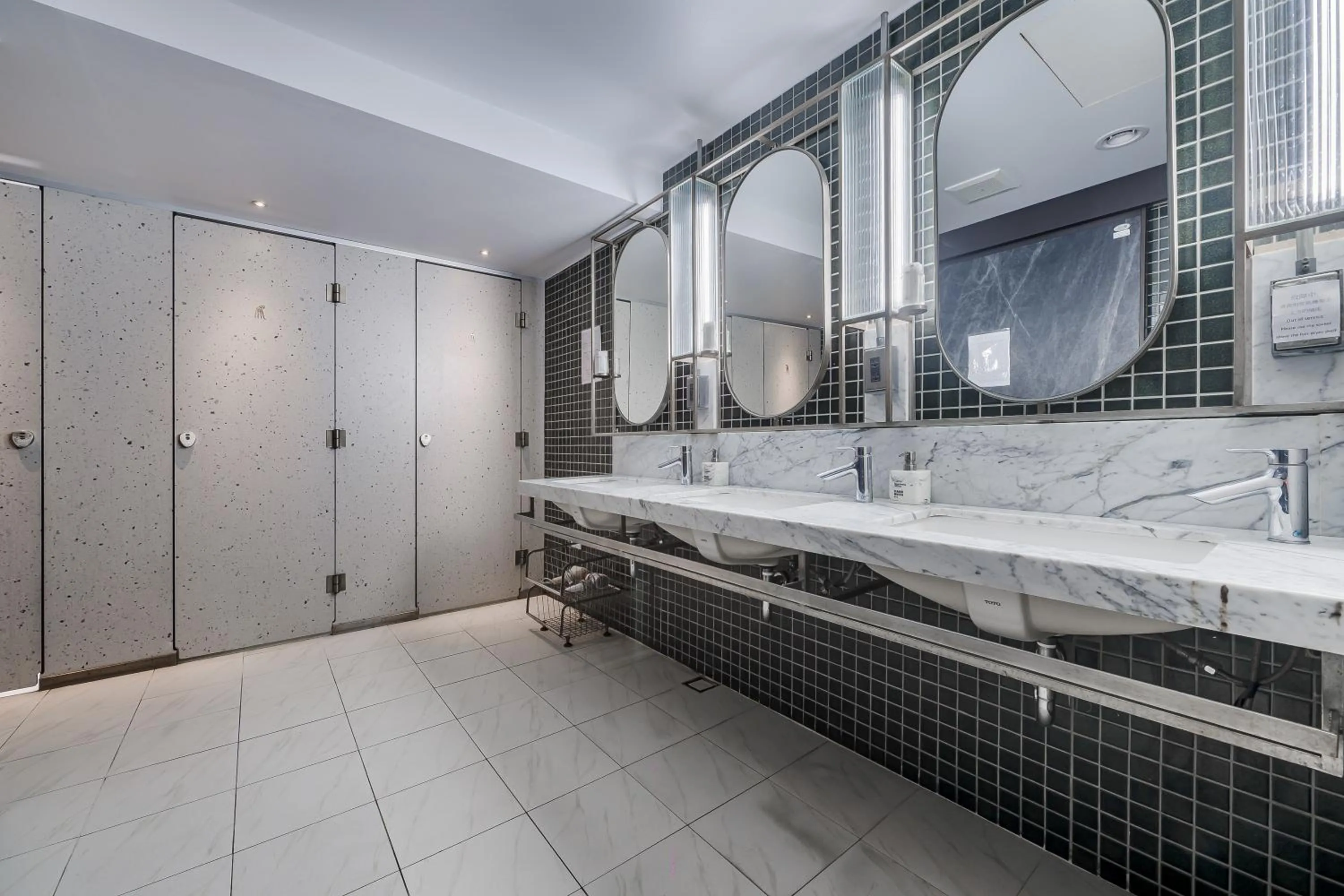 Shower in Getcha Hostel