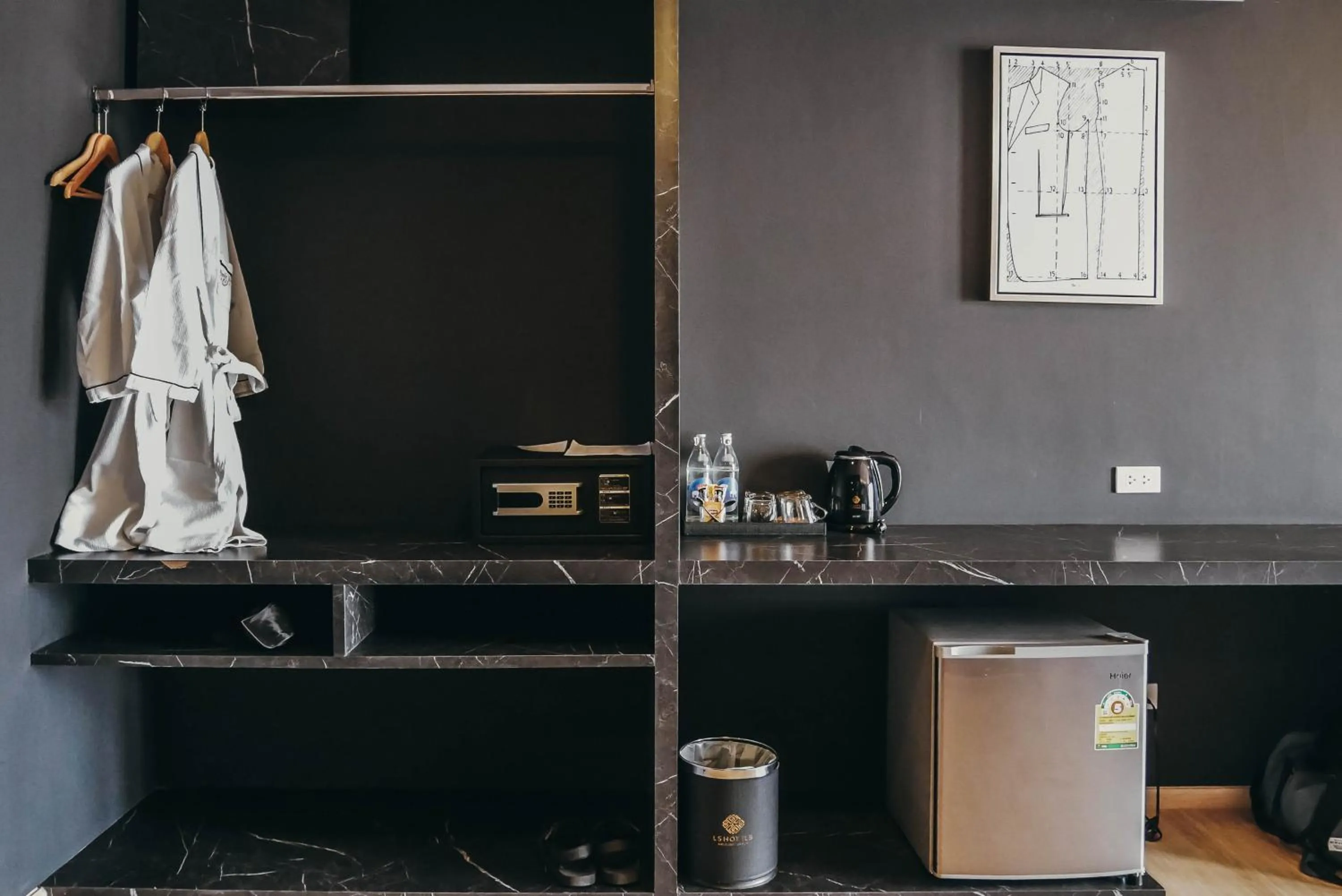 Coffee/tea facilities in De Prime Rangnam Hotel