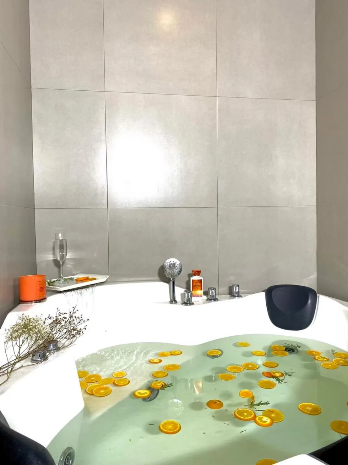 Guests in De Prime Rangnam Hotel