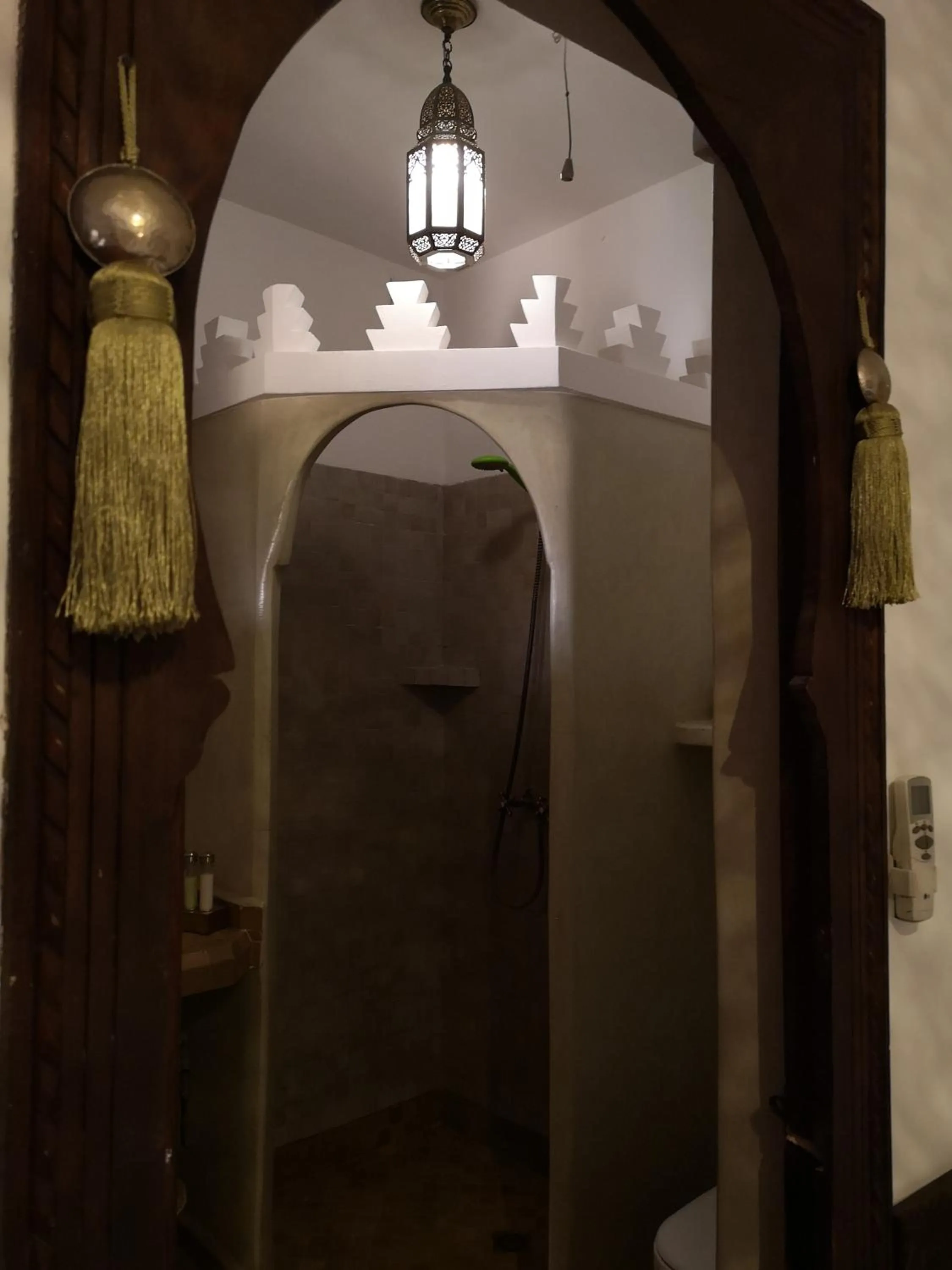 Shower in Riad Charme d'Orient Adults Only