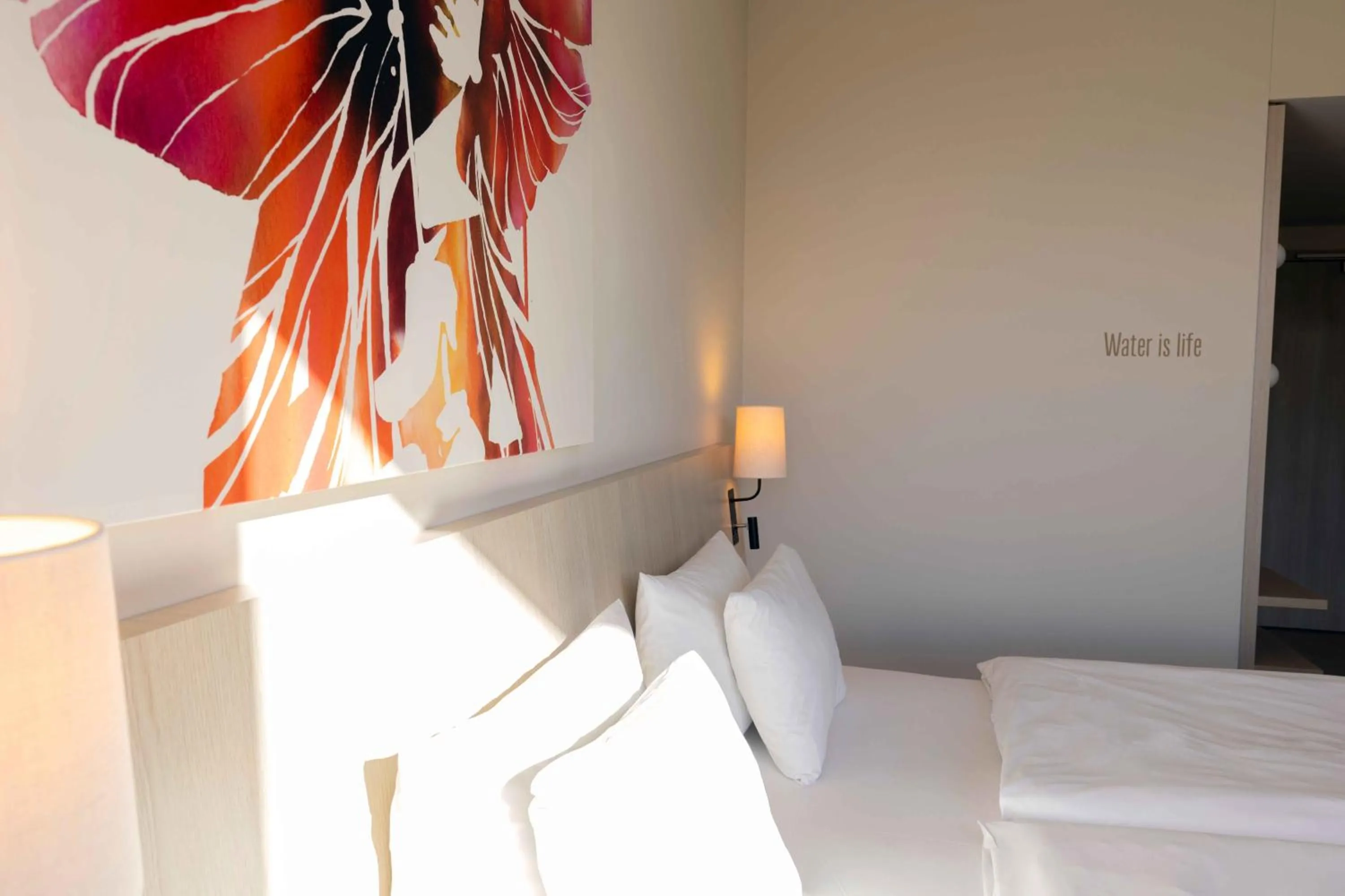 Bedroom, Bed in Scandic Hamburg Emporio